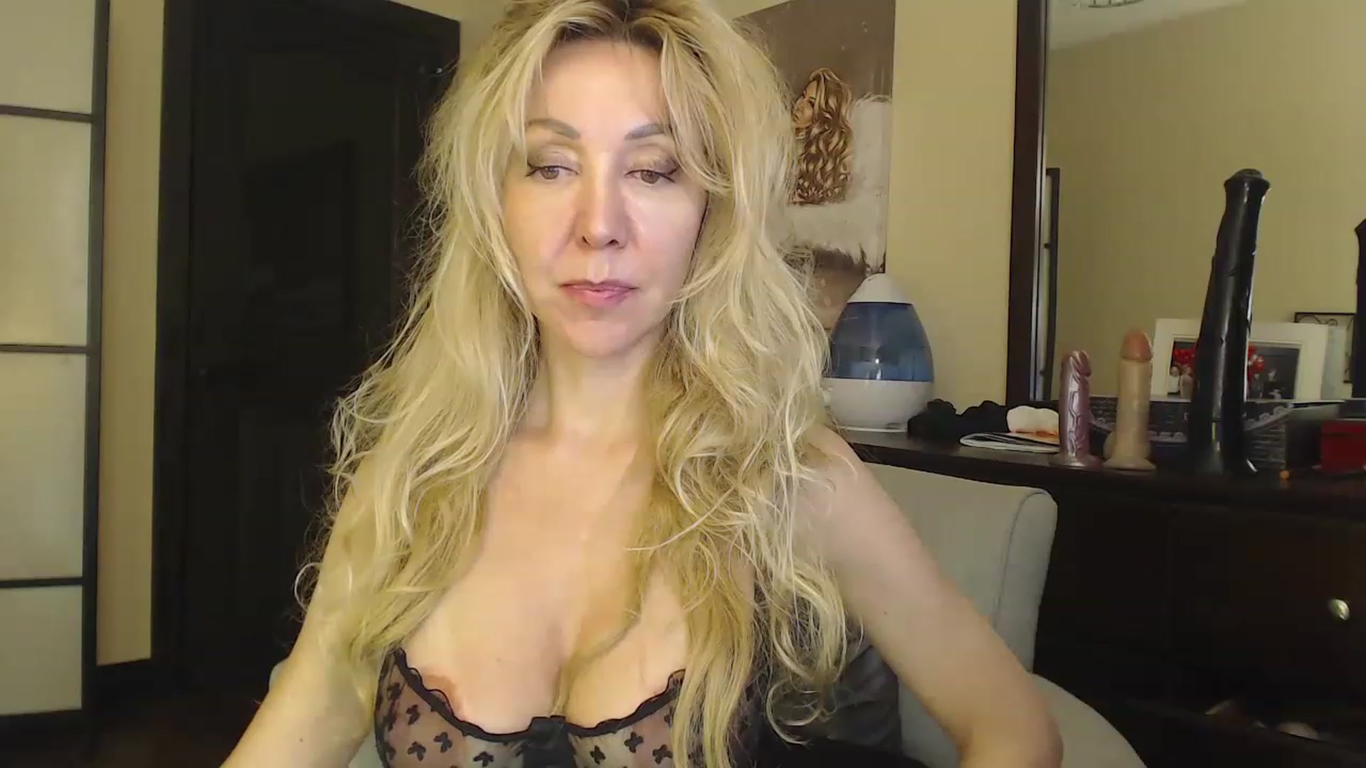 Gallery image thumbnail from IMissBehaving's myfreecams stream on, 06/09/2023, 02:50 image 17 of 20