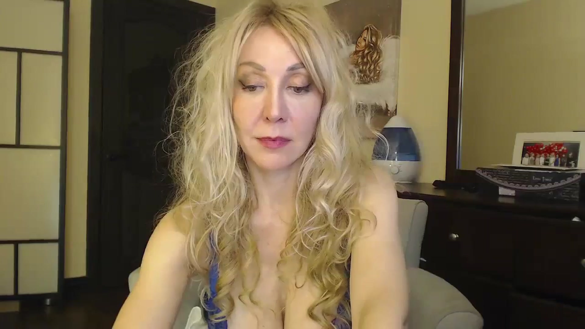 Gallery image thumbnail from IMissBehaving's myfreecams stream on, 11/15/2023, 03:46 image 3 of 20