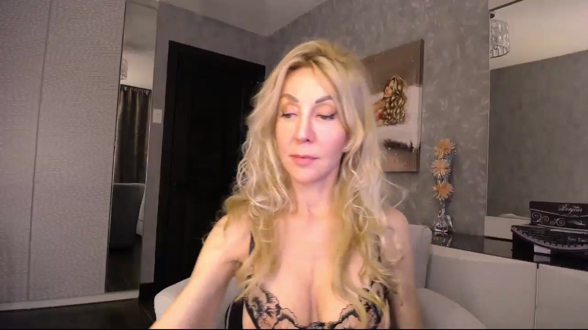 Gallery image thumbnail from IMissBehaving's myfreecams stream on, 08/14/2024, 01:29 image 15 of 20
