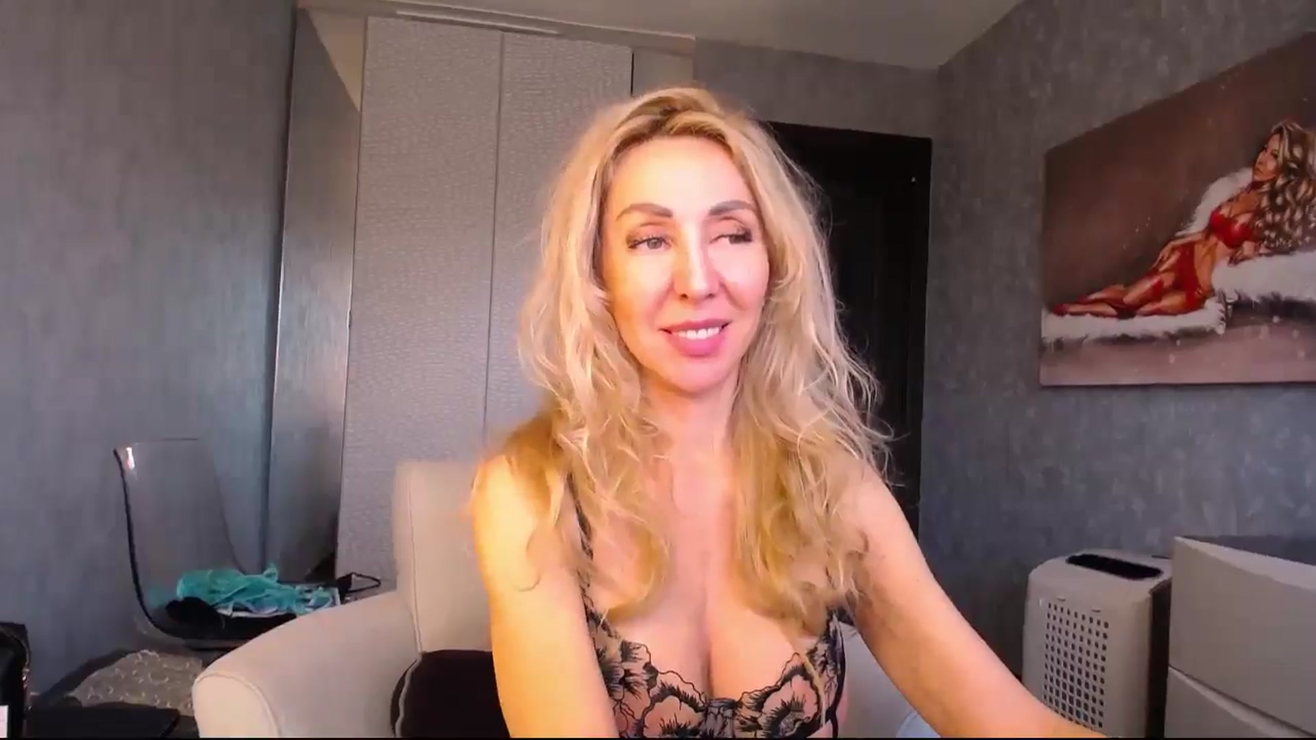 Gallery image thumbnail from IMissBehaving's myfreecams stream on, 08/23/2024, 23:10 image 13 of 20