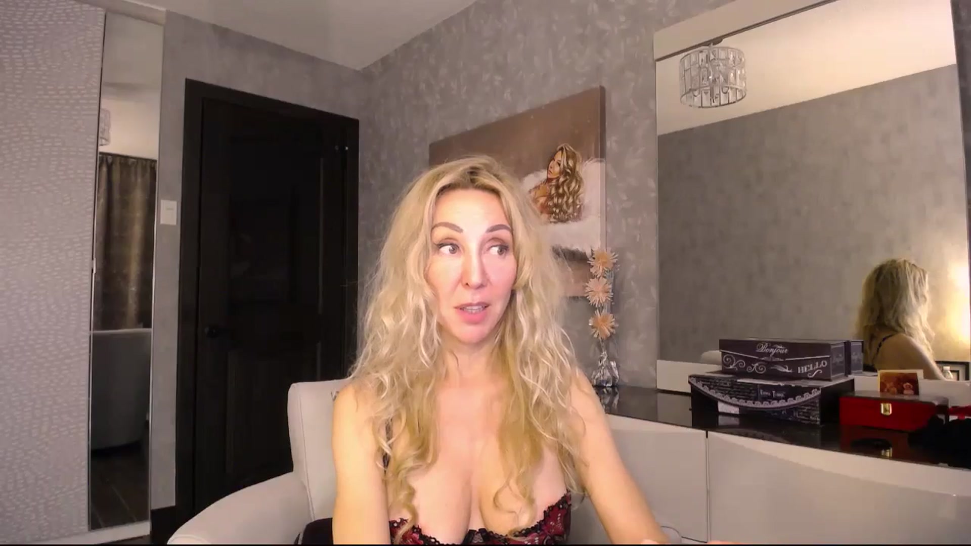 Gallery image thumbnail from IMissBehaving's myfreecams stream on, 08/28/2024, 03:41 image 13 of 20