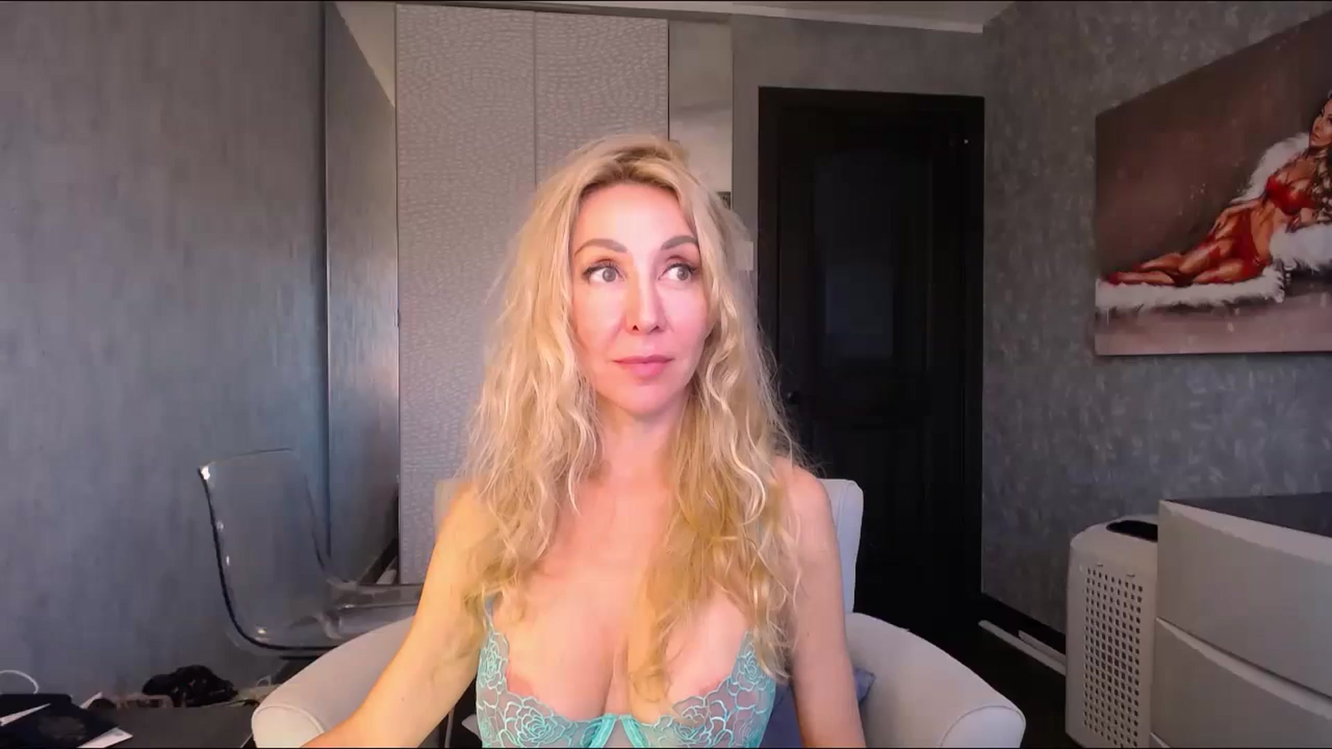 Gallery image thumbnail from IMissBehaving's myfreecams stream on, 08/29/2024, 23:45 image 12 of 20