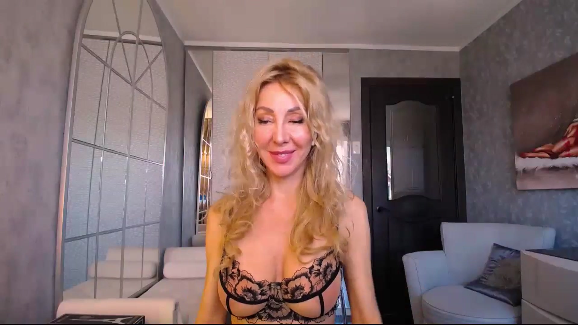 Gallery image thumbnail from IMissBehaving's myfreecams stream on, 09/15/2024, 19:31 image 16 of 20