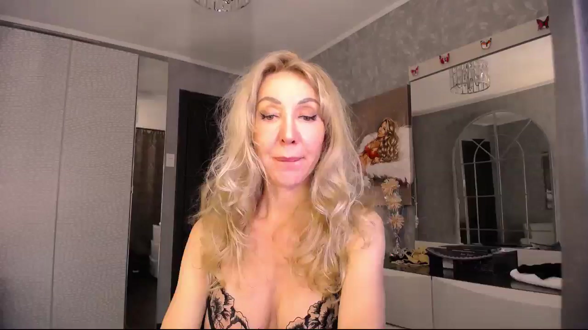 Gallery image thumbnail from IMissBehaving's myfreecams stream on, 01/03/2025, 22:42 image 19 of 20