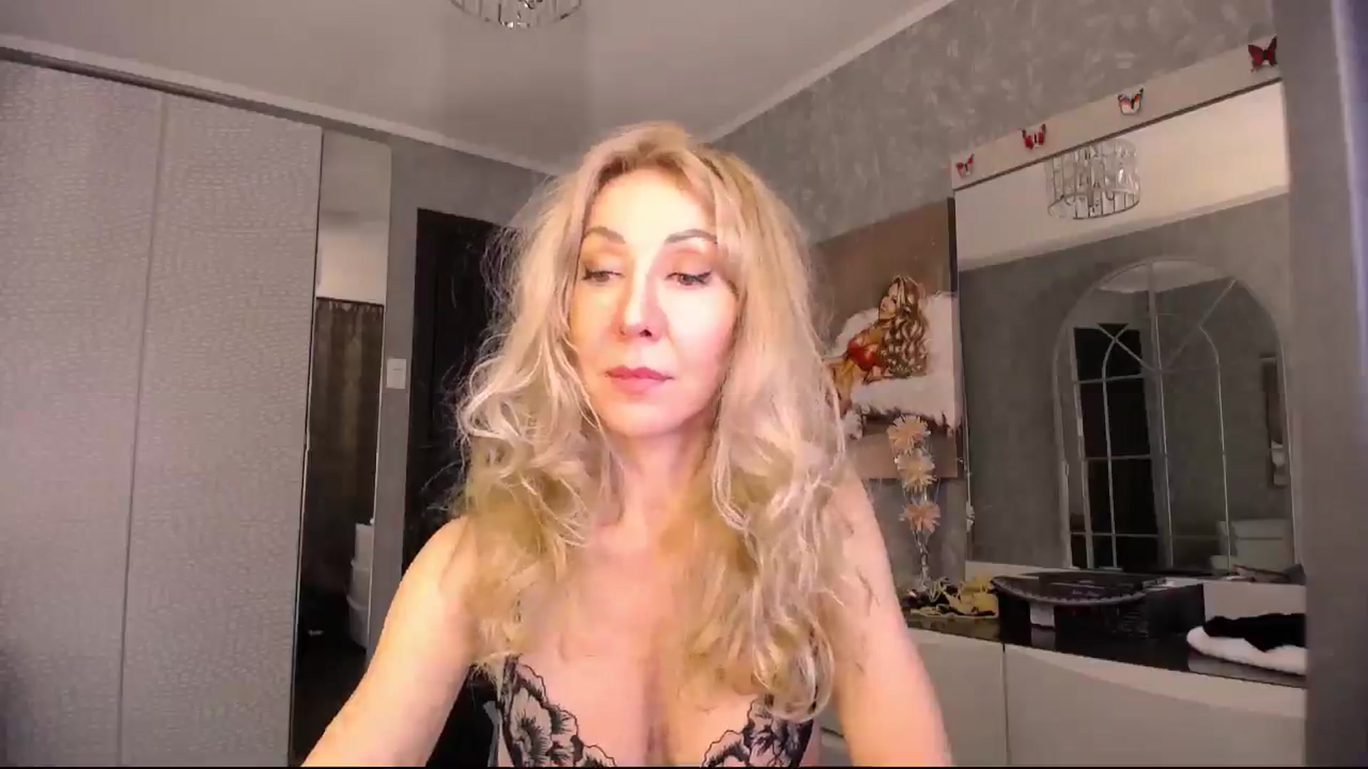 Gallery image thumbnail from IMissBehaving's myfreecams stream on, 01/03/2025, 22:42 image 13 of 20