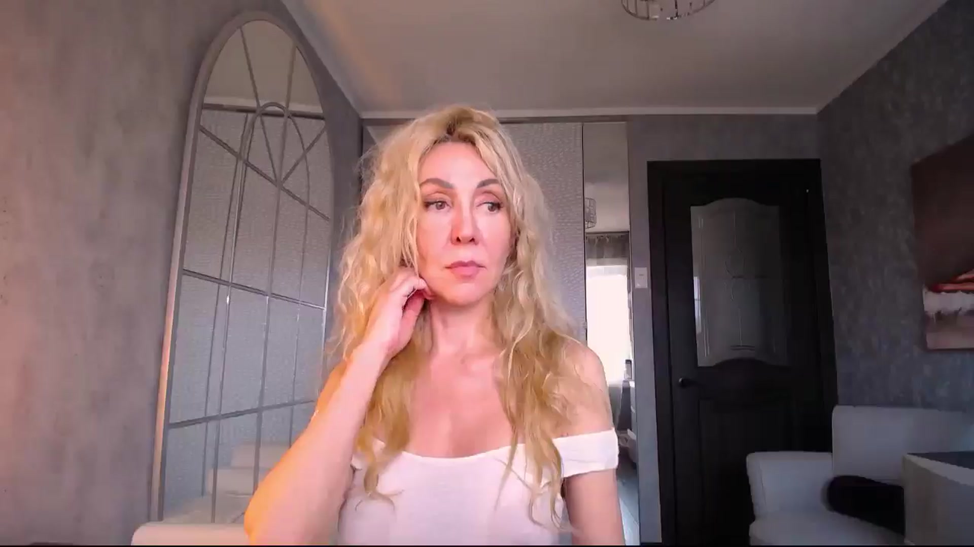 Gallery image thumbnail from IMissBehaving's myfreecams stream on, 06/19/2025, 22:08 image 12 of 20