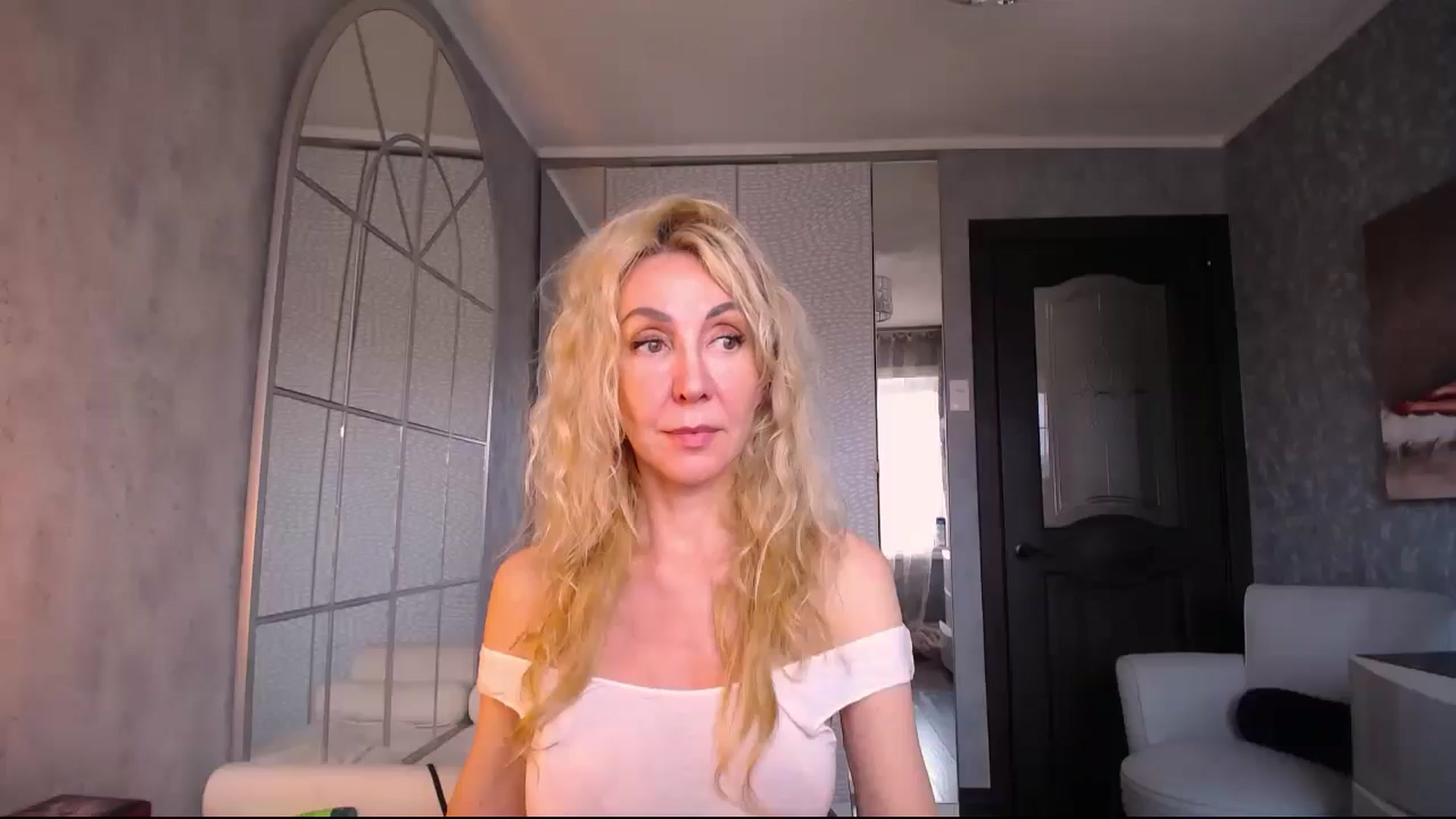 Gallery image thumbnail from IMissBehaving's myfreecams stream on, 06/19/2025, 22:08 image 6 of 20