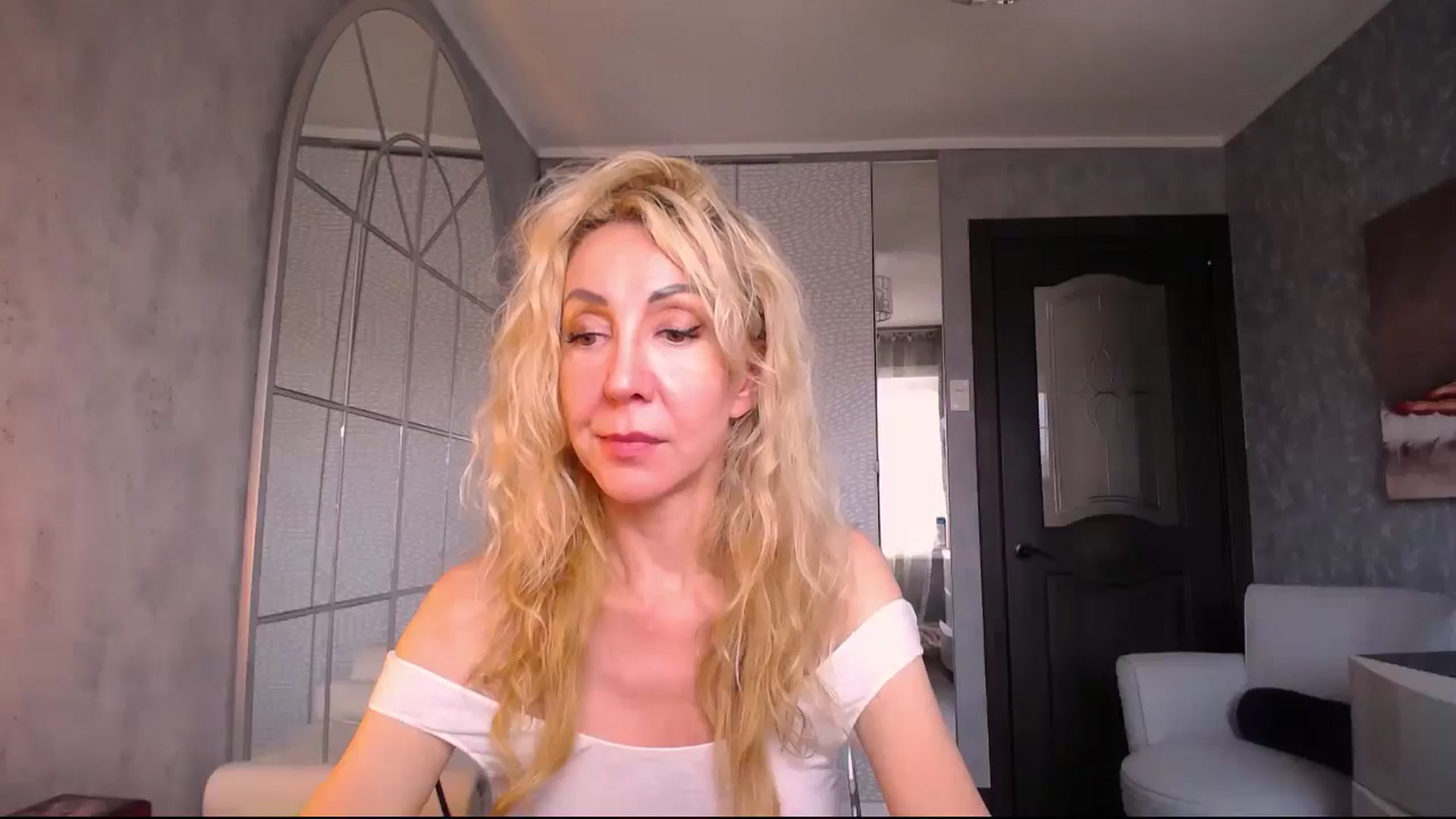 Gallery image thumbnail from IMissBehaving's myfreecams stream on, 06/19/2025, 22:08 image 2 of 20