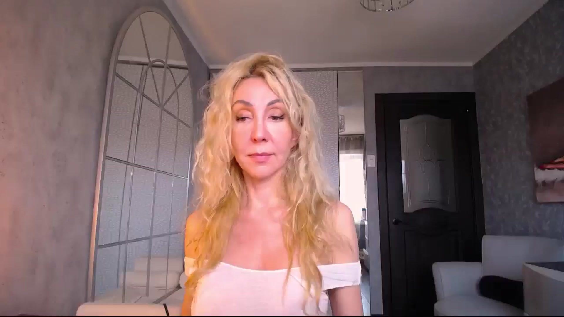 Gallery image thumbnail from IMissBehaving's myfreecams stream on, 06/19/2025, 22:08 image 13 of 20