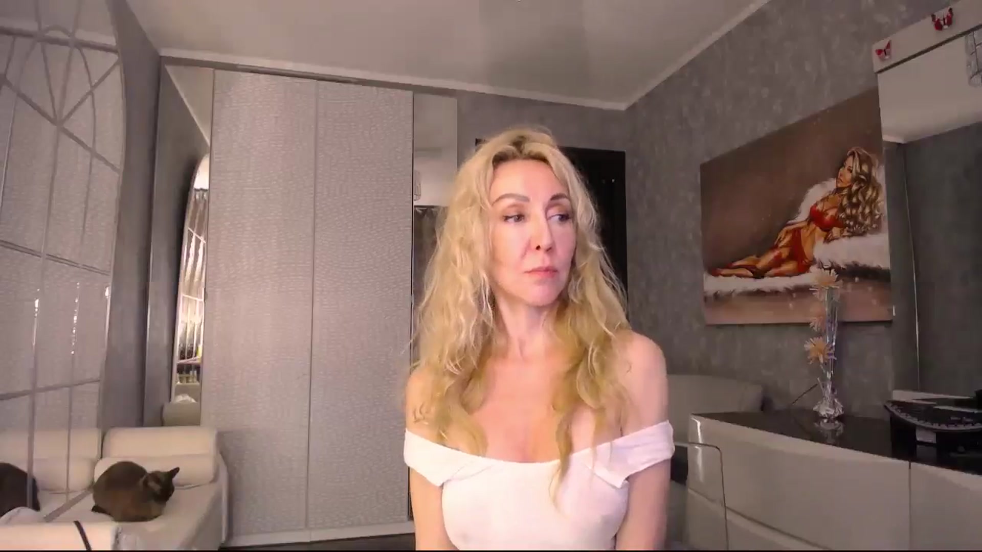 Gallery image thumbnail from IMissBehaving's myfreecams stream on, 06/19/2025, 23:48 image 11 of 20
