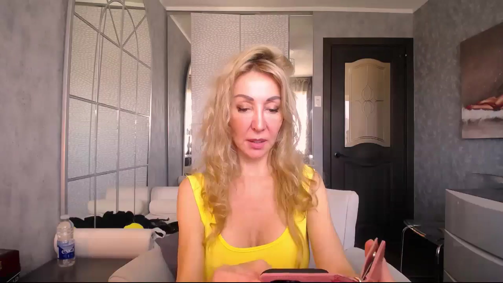 Gallery image thumbnail from IMissBehaving's myfreecams stream on, 07/20/2025, 18:09 image 16 of 20