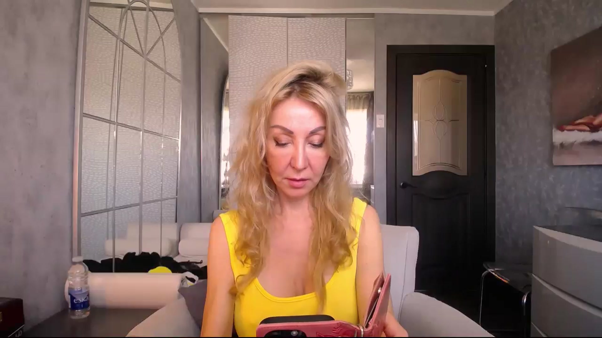 Gallery image thumbnail from IMissBehaving's myfreecams stream on, 07/20/2025, 18:09 image 19 of 20