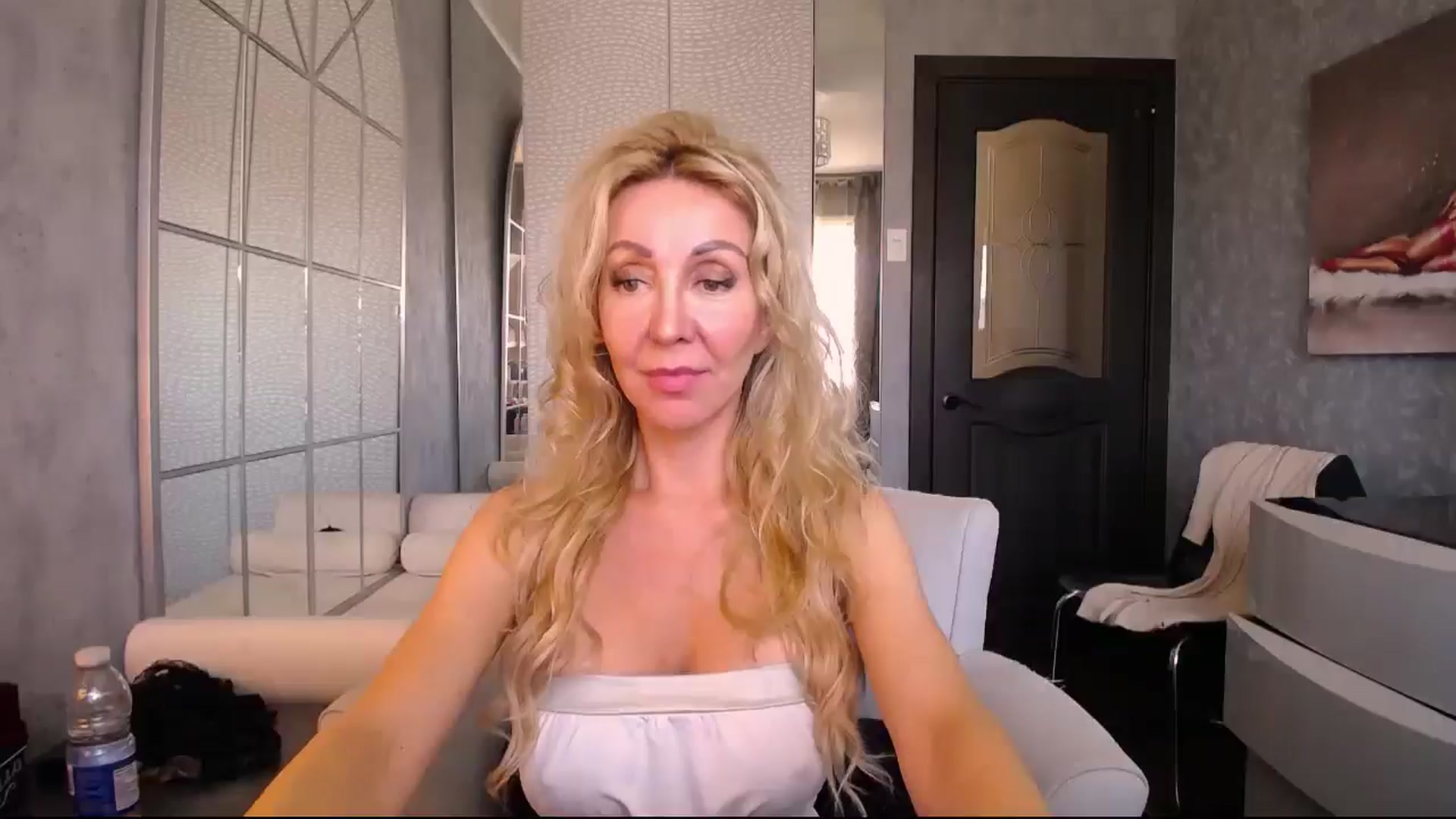 Gallery image thumbnail from IMissBehaving's myfreecams stream on, 08/01/2025, 19:01 image 5 of 20