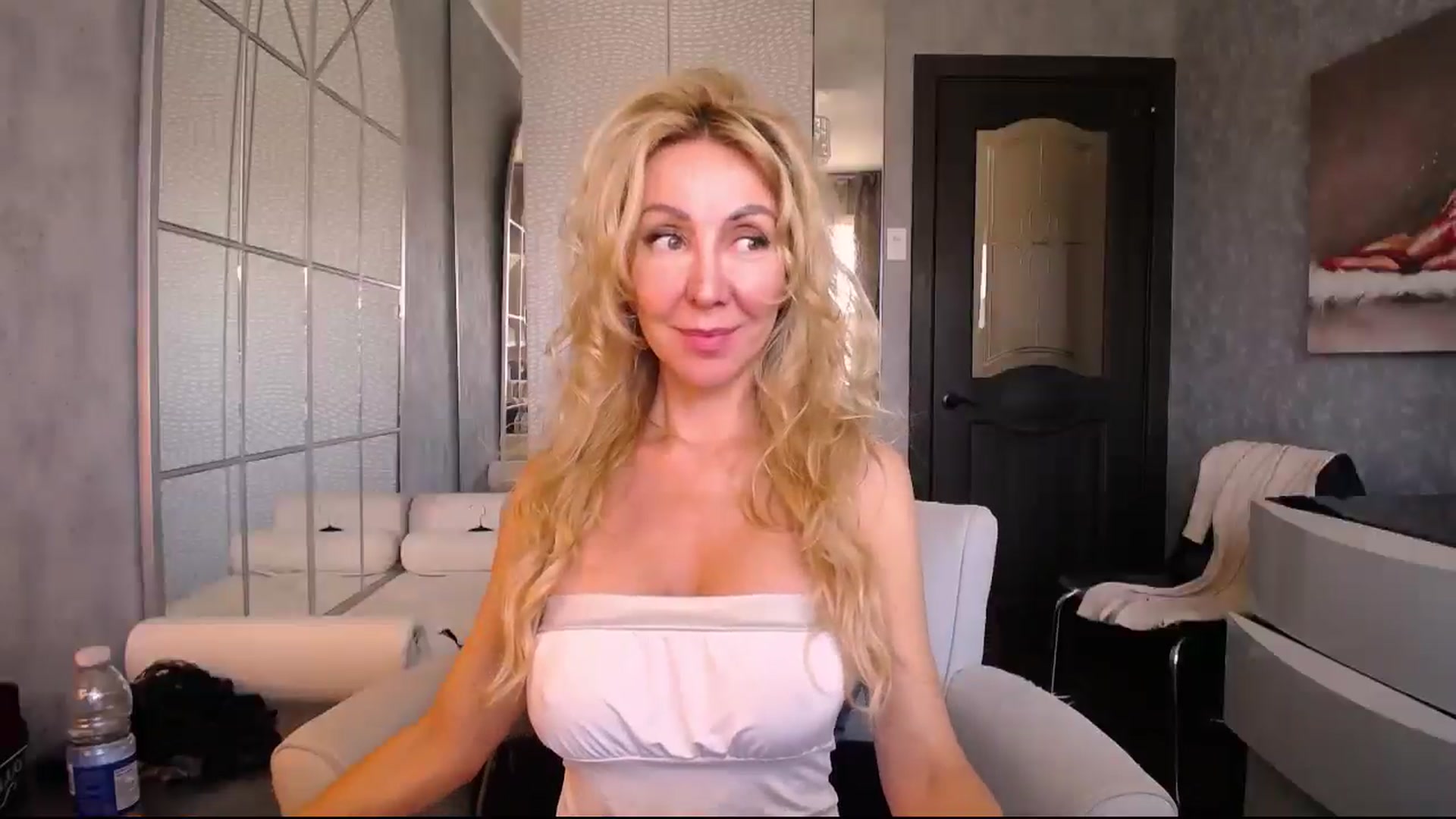 Gallery image thumbnail from IMissBehaving's myfreecams stream on, 08/01/2025, 19:01 image 19 of 20