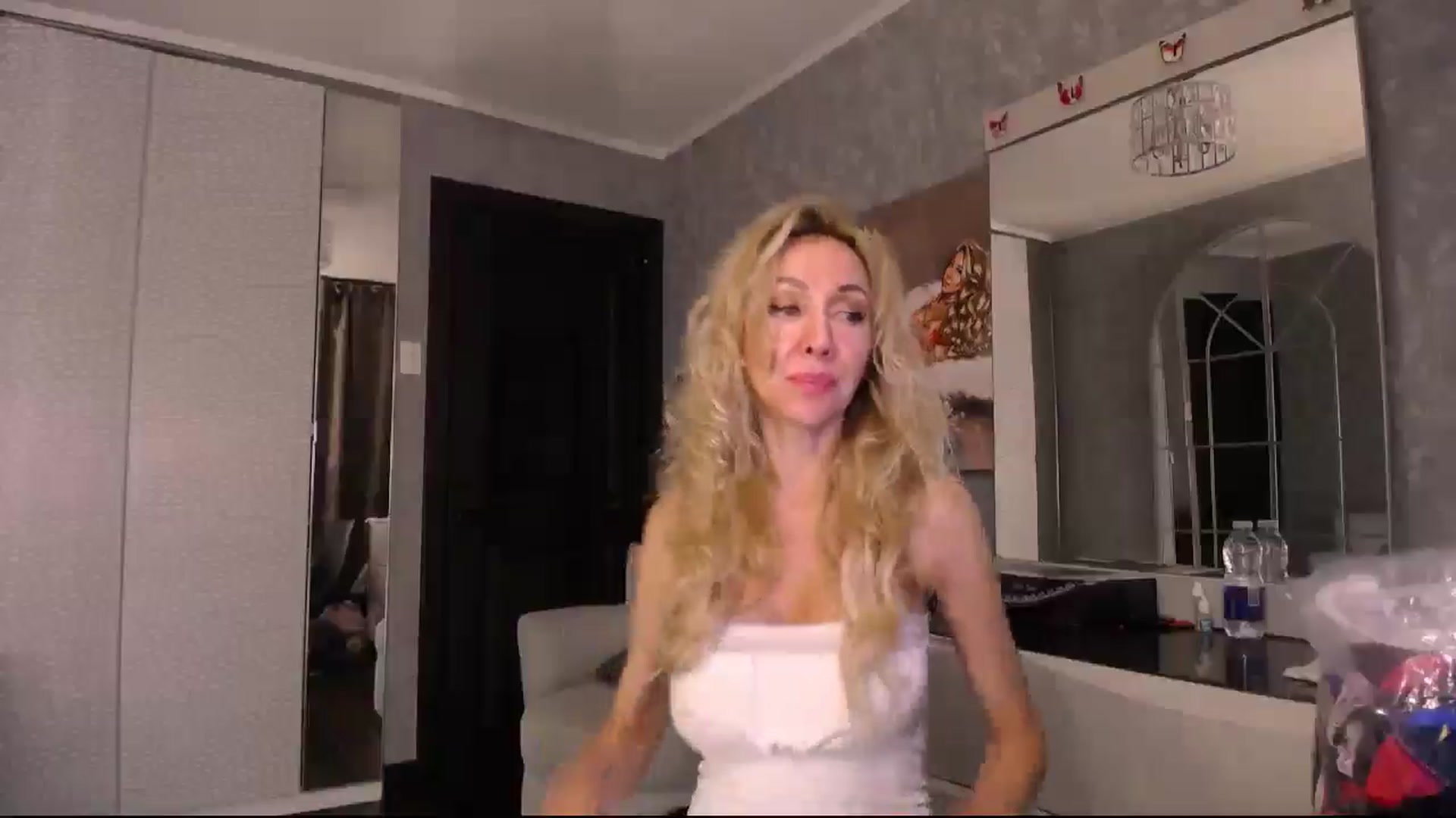 Gallery image thumbnail from IMissBehaving's myfreecams stream on, 08/03/2025, 04:22 image 16 of 20