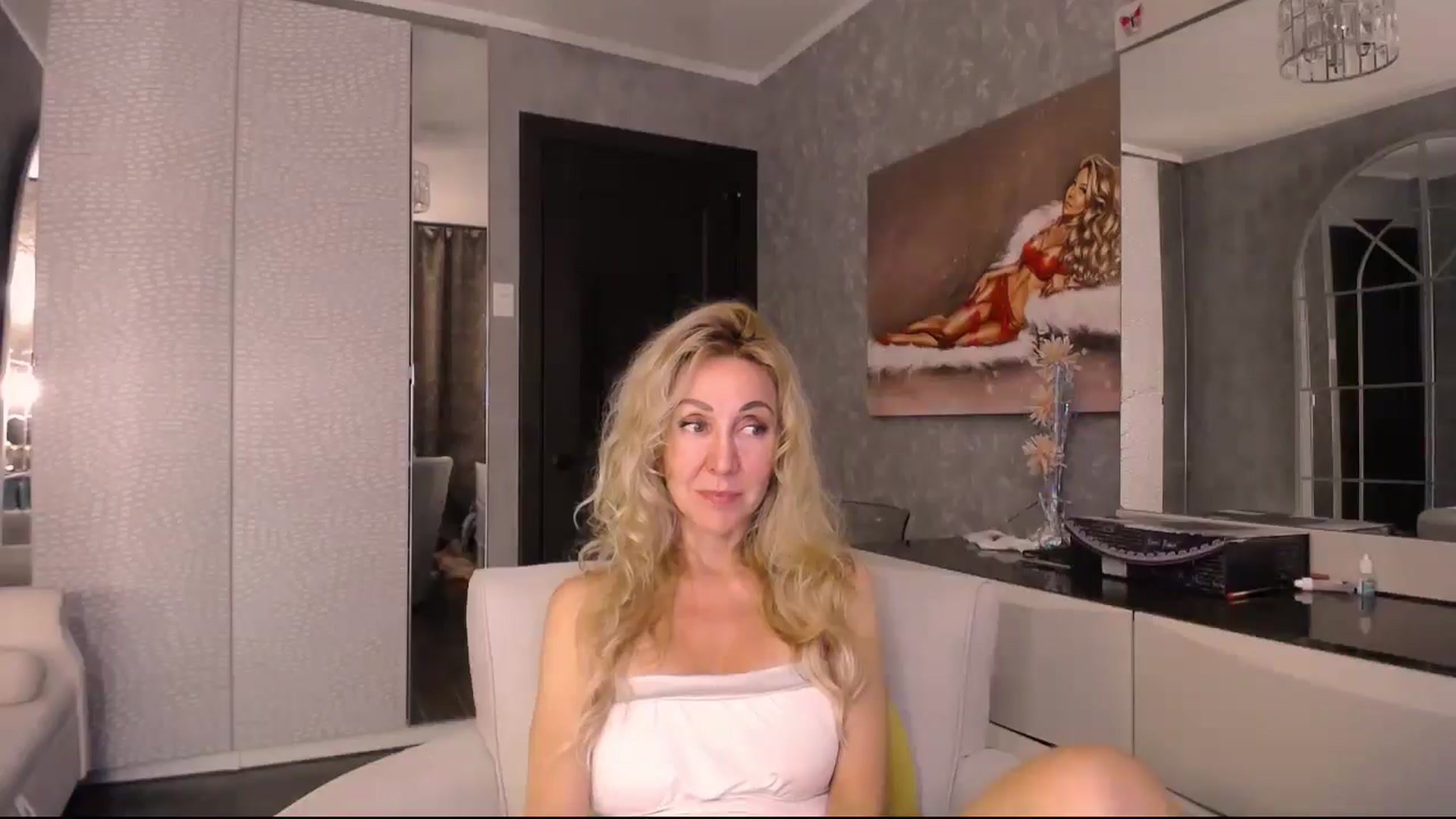 Gallery image thumbnail from IMissBehaving's myfreecams stream on, 08/04/2025, 01:32 image 4 of 20