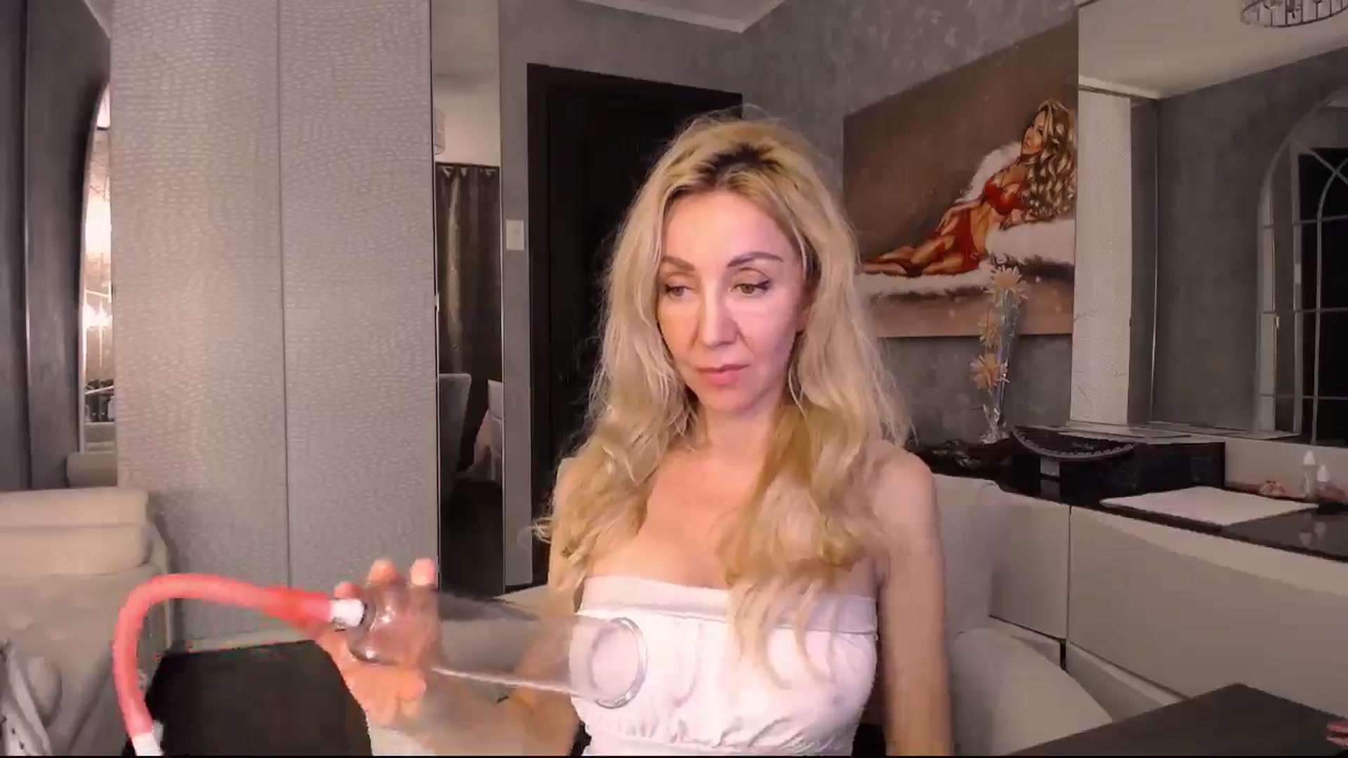 Gallery image thumbnail from IMissBehaving's myfreecams stream on, 08/18/2025, 03:05 image 14 of 20