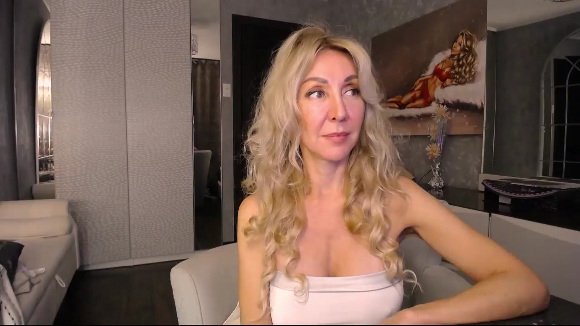 Gallery image thumbnail from IMissBehaving's myfreecams stream on, 10/25/2025, 24:18 image 10 of 20