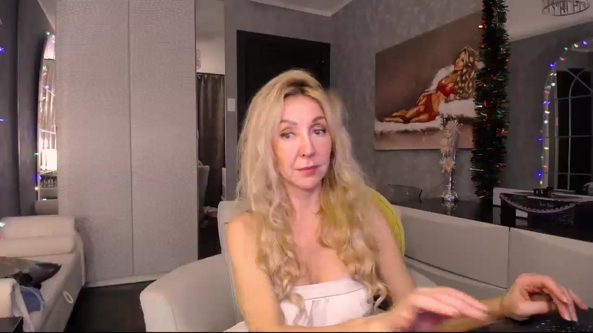 Gallery image thumbnail from IMissBehaving's myfreecams stream on, 11/14/2025, 23:45 image 2 of 20