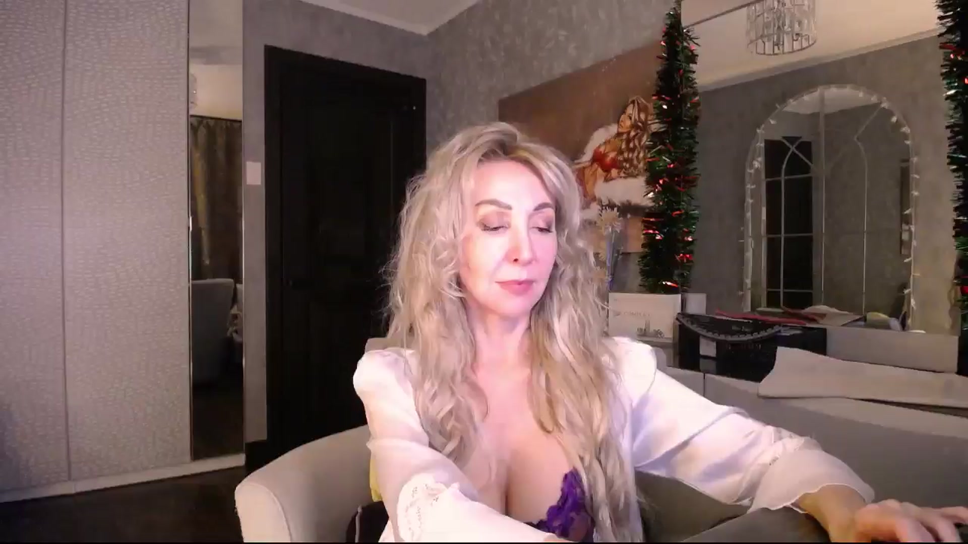 Gallery image thumbnail from IMissBehaving's myfreecams stream on, 12/28/2025, 23:52 image 1 of 20