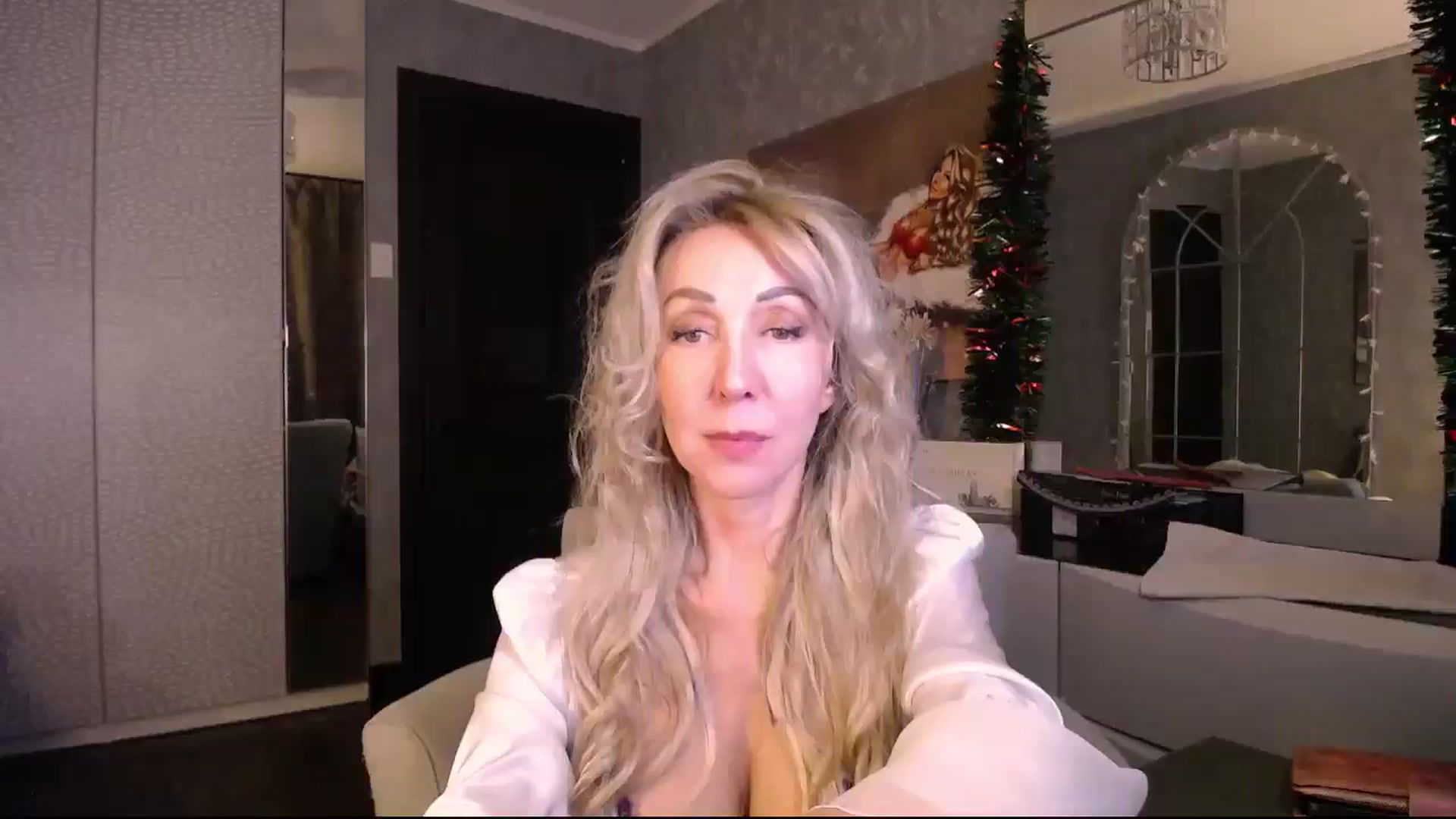 Gallery image thumbnail from IMissBehaving's myfreecams stream on, 12/28/2025, 23:52 image 11 of 20