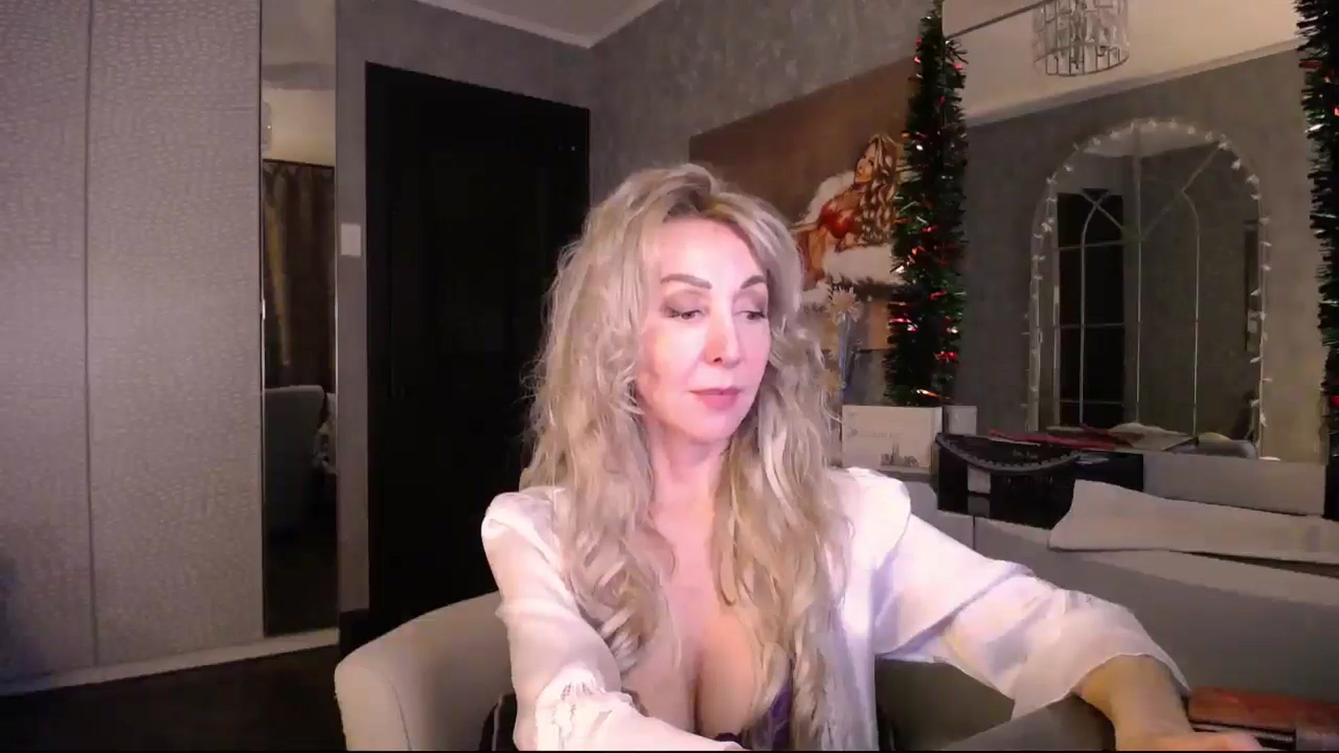 Gallery image thumbnail from IMissBehaving's myfreecams stream on, 12/28/2025, 23:52 image 8 of 20