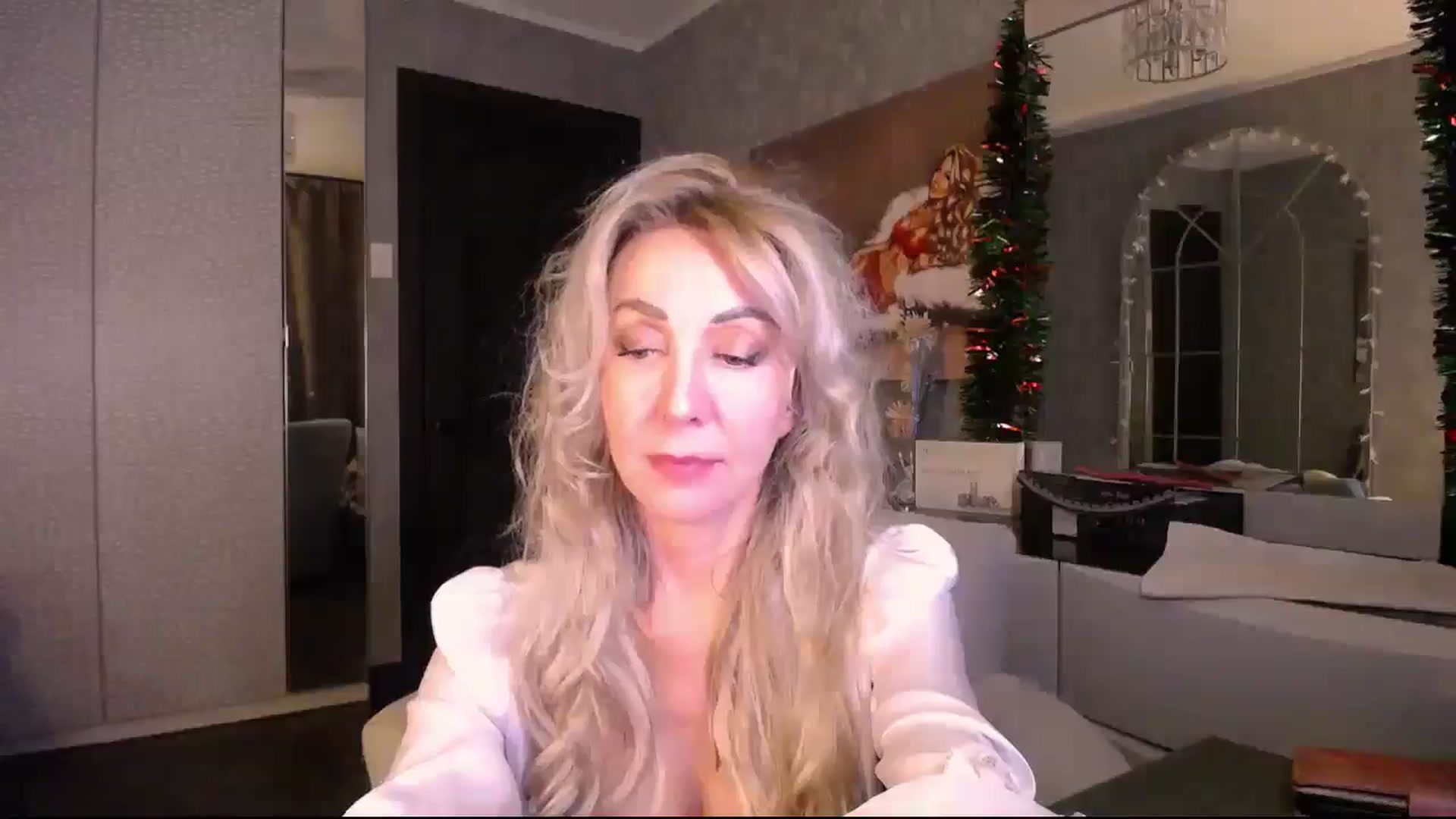 Gallery image thumbnail from IMissBehaving's myfreecams stream on, 12/28/2025, 23:52 image 10 of 20