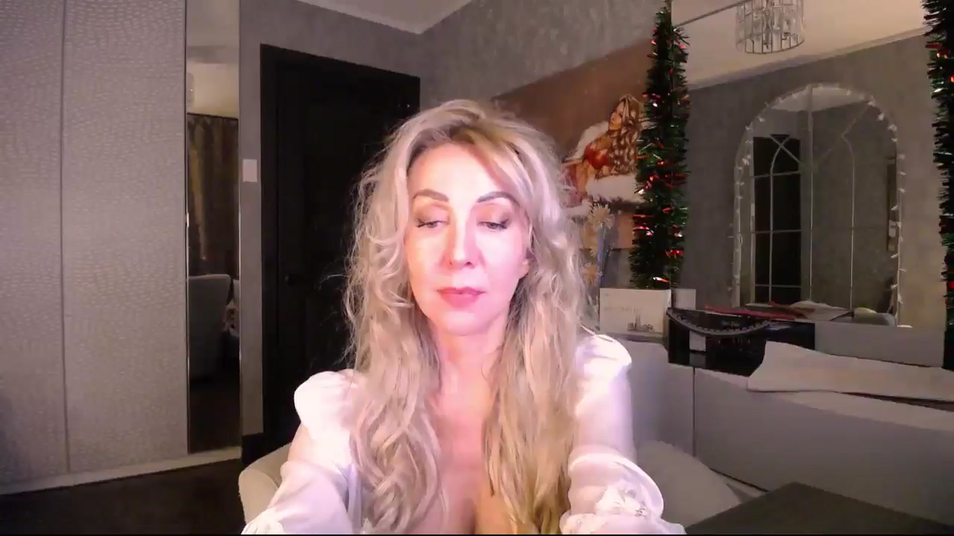 Gallery image thumbnail from IMissBehaving's myfreecams stream on, 12/28/2025, 23:52 image 6 of 20