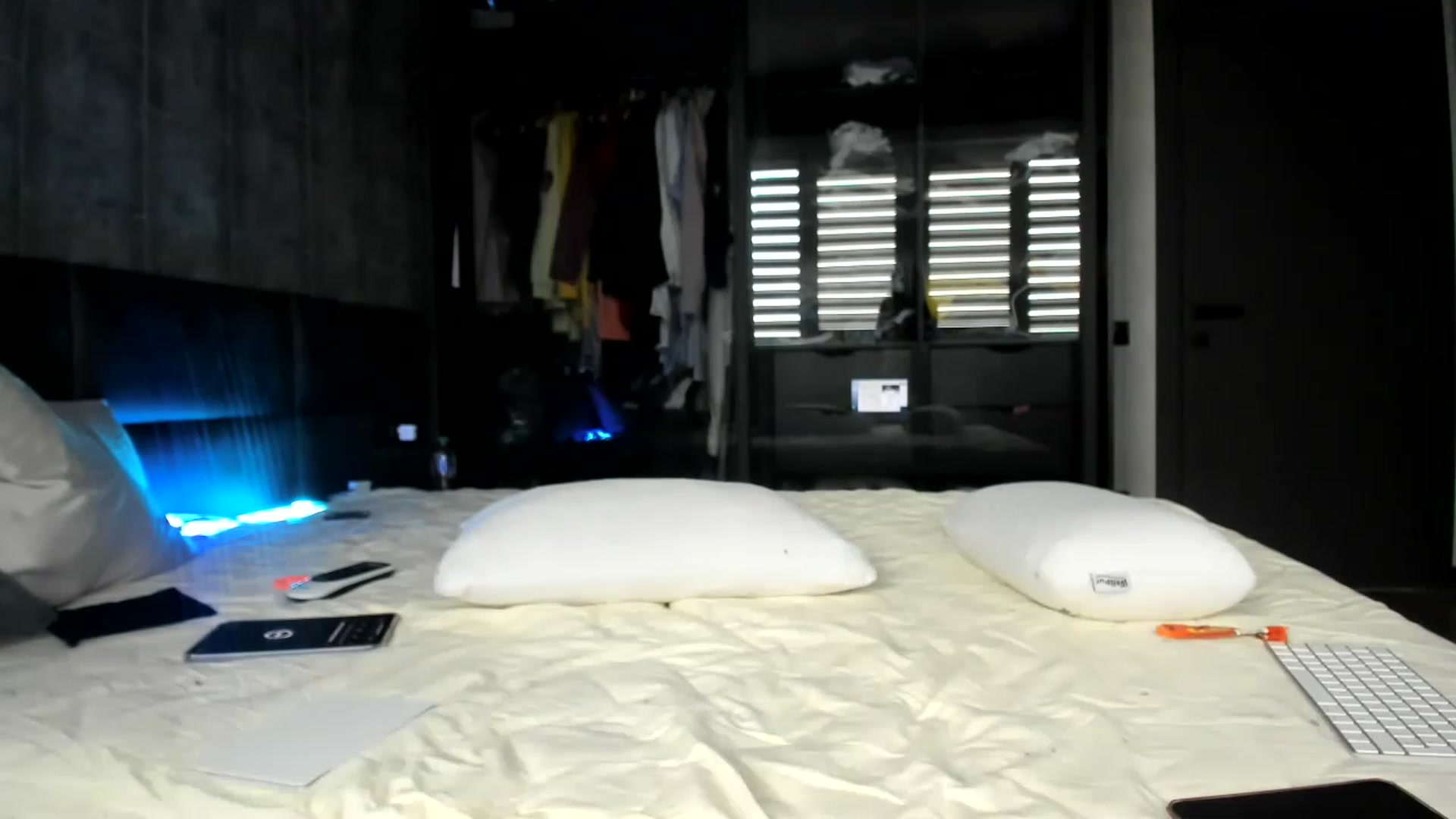 Gallery image thumbnail from INesquikim's myfreecams stream on, 08/01/2023, 13:13 image 4 of 20