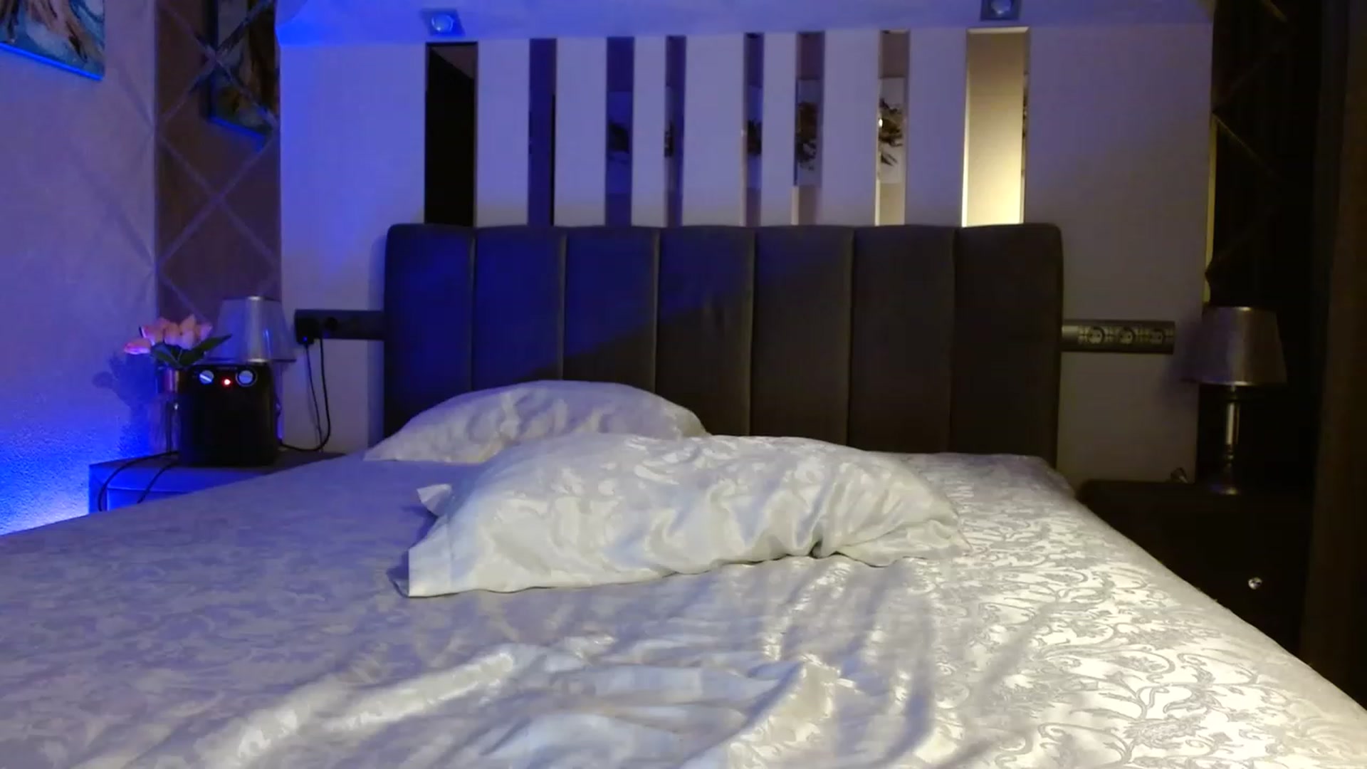 Gallery image thumbnail from IRONYGIRL's myfreecams stream on, 04/15/2023, 02:21 image 6 of 20