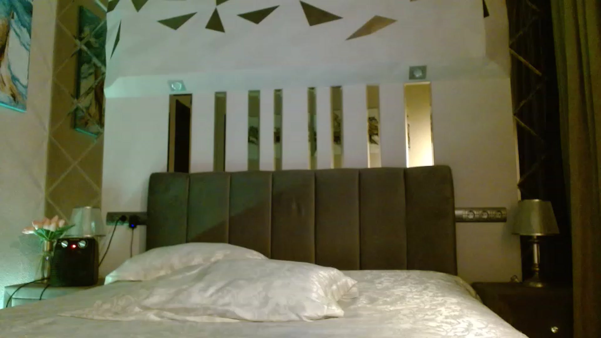 Gallery image thumbnail from IRONYGIRL's myfreecams stream on, 04/15/2023, 23:26 image 11 of 20