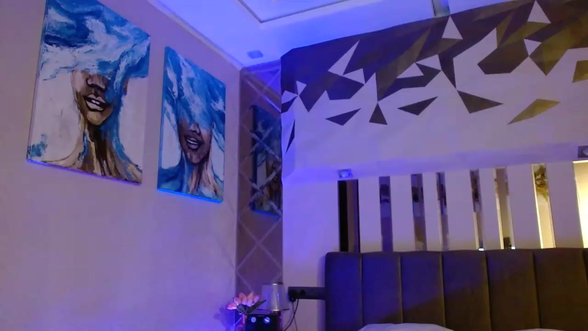 Gallery image thumbnail from IRONYGIRL's myfreecams stream on, 04/17/2023, 24:09 image 19 of 20