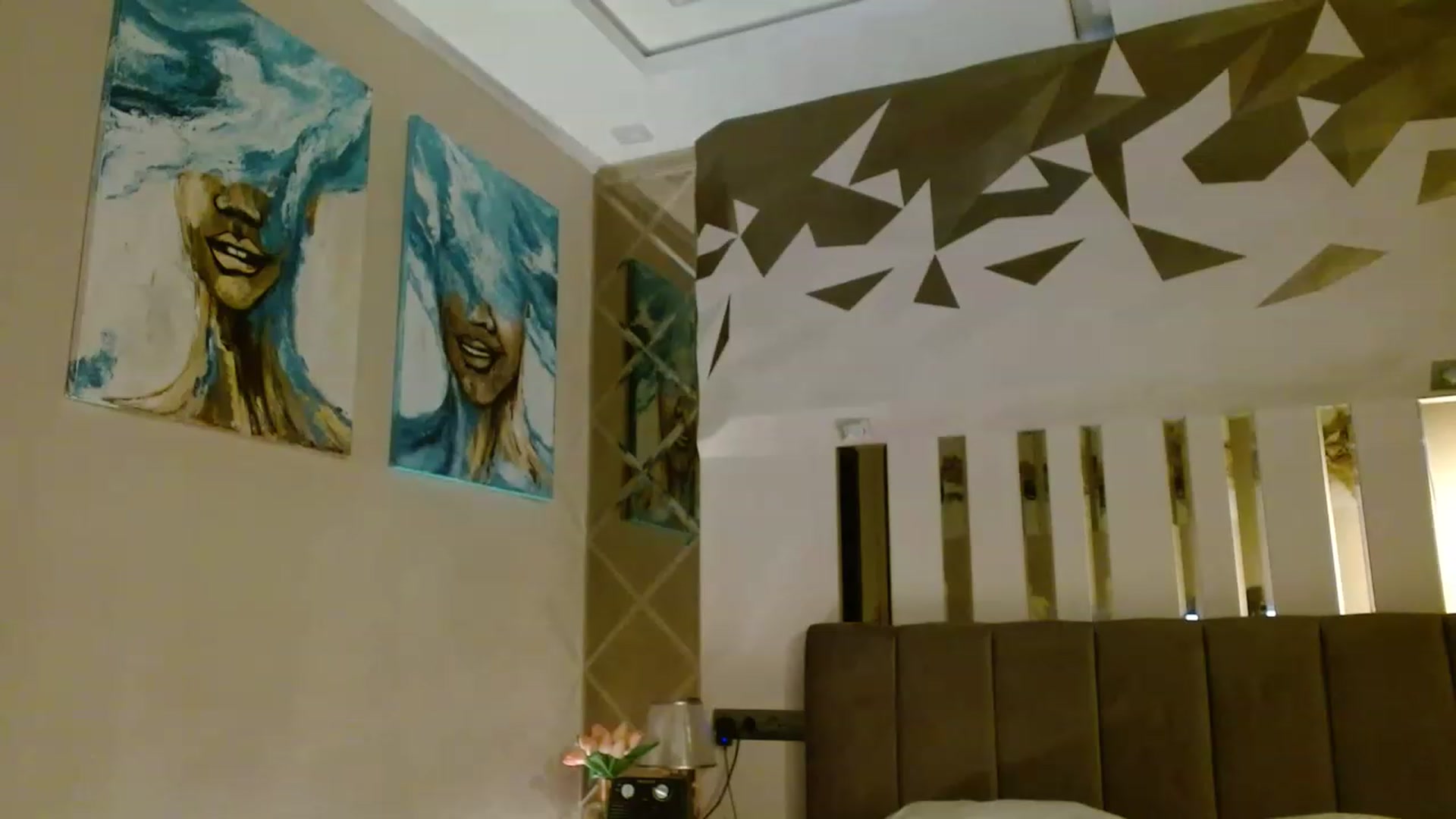 Gallery image thumbnail from IRONYGIRL's myfreecams stream on, 04/17/2023, 24:09 image 15 of 20