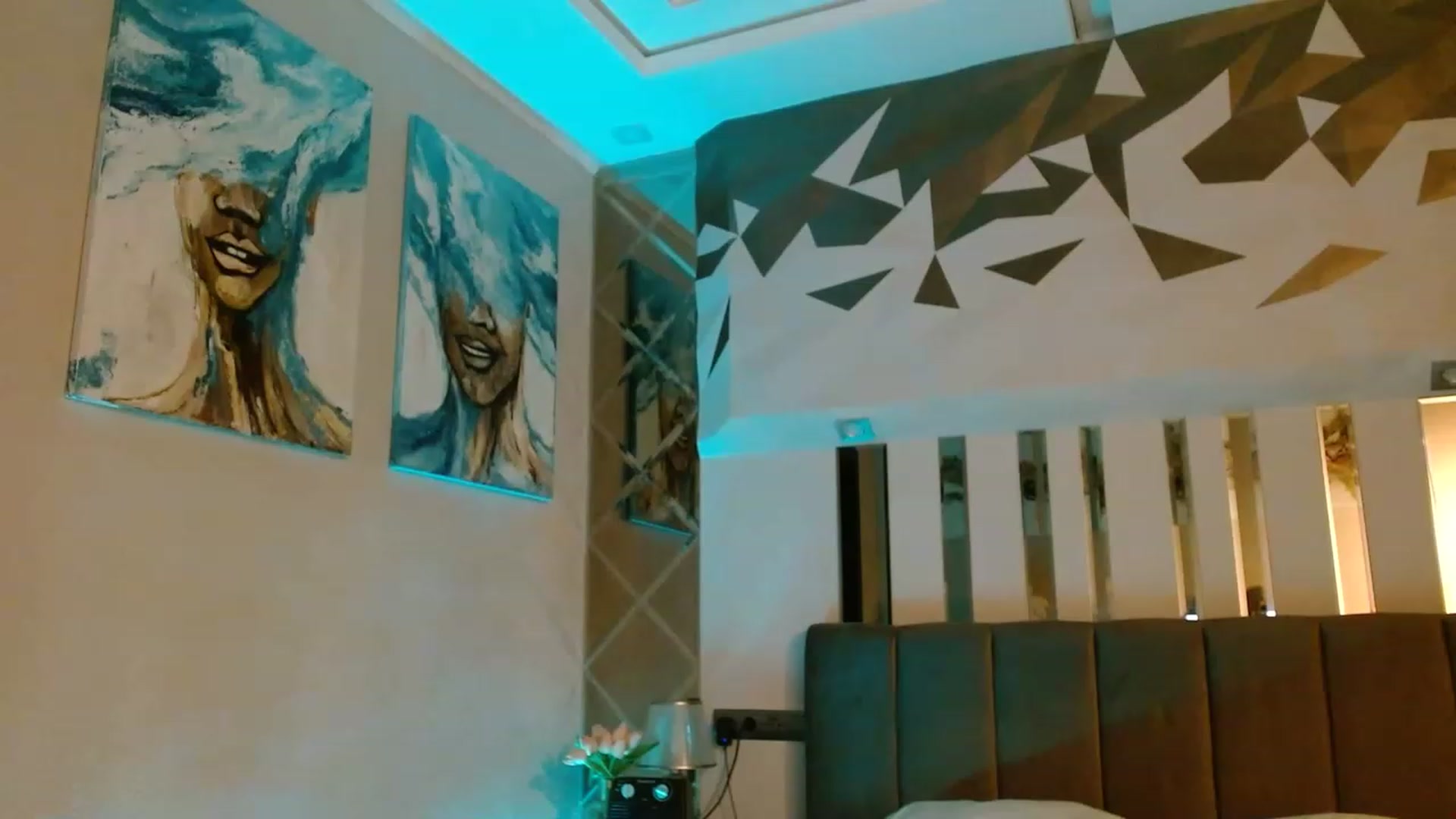 Gallery image thumbnail from IRONYGIRL's myfreecams stream on, 04/17/2023, 24:09 image 17 of 20