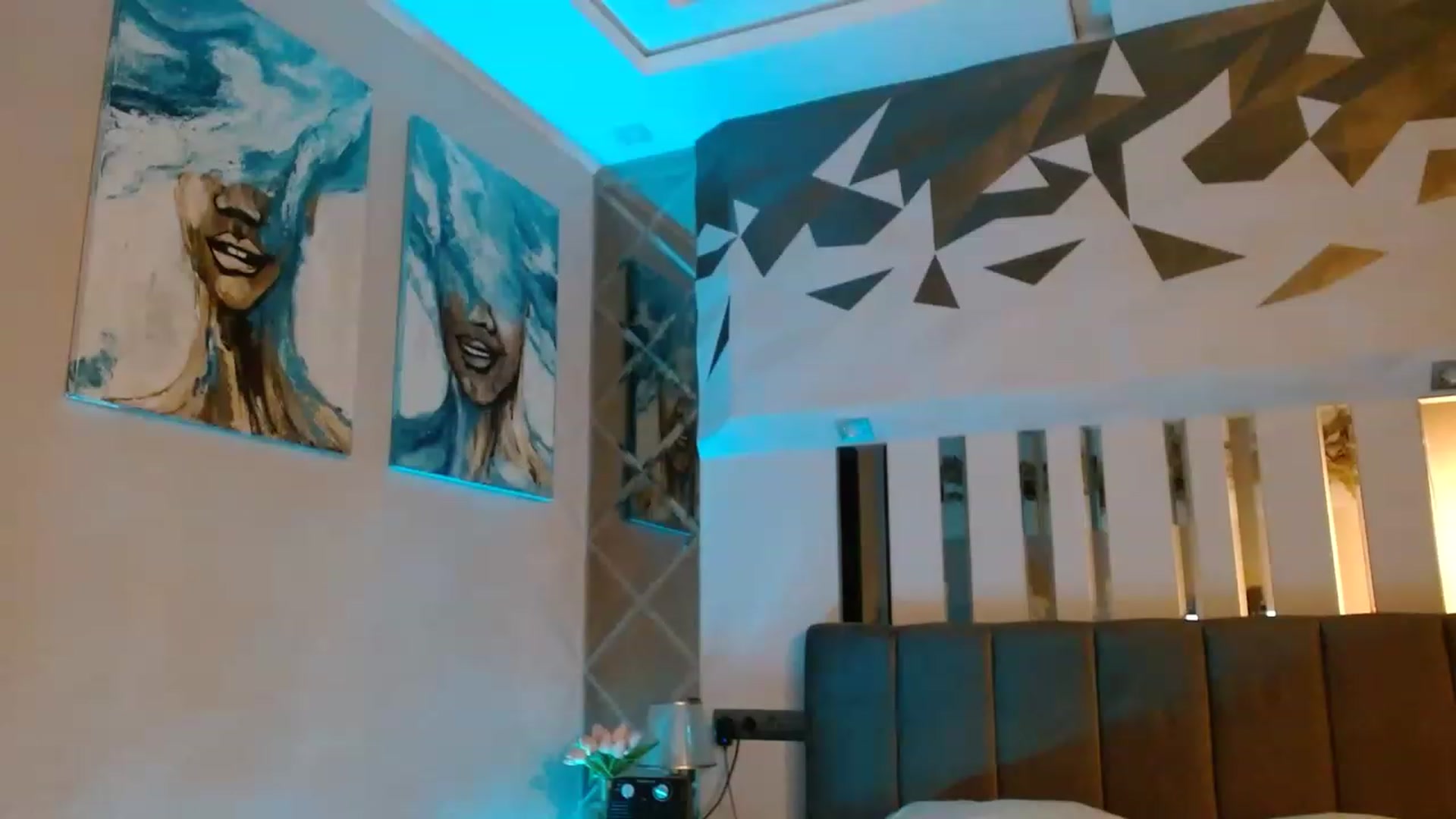 Gallery image thumbnail from IRONYGIRL's myfreecams stream on, 04/17/2023, 24:09 image 14 of 20