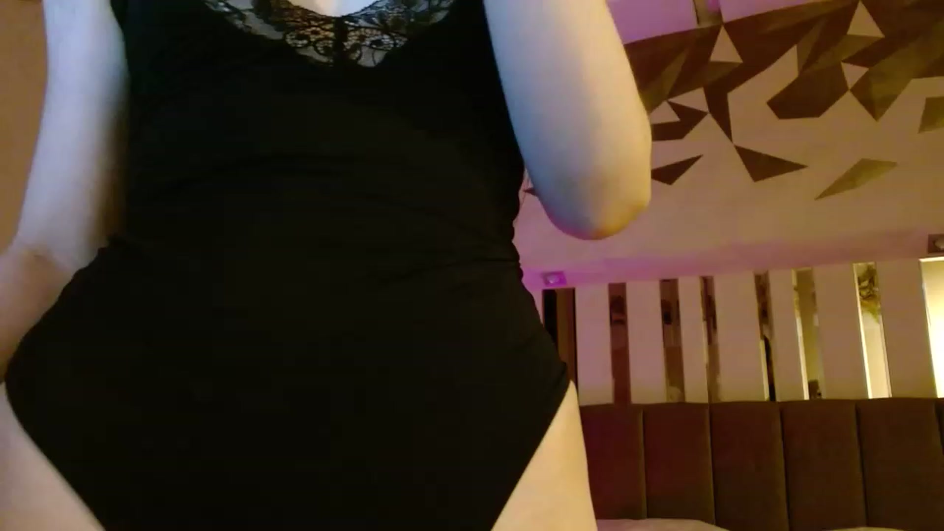 Gallery image thumbnail from IRONYGIRL's myfreecams stream on, 04/17/2023, 24:39 image 1 of 20