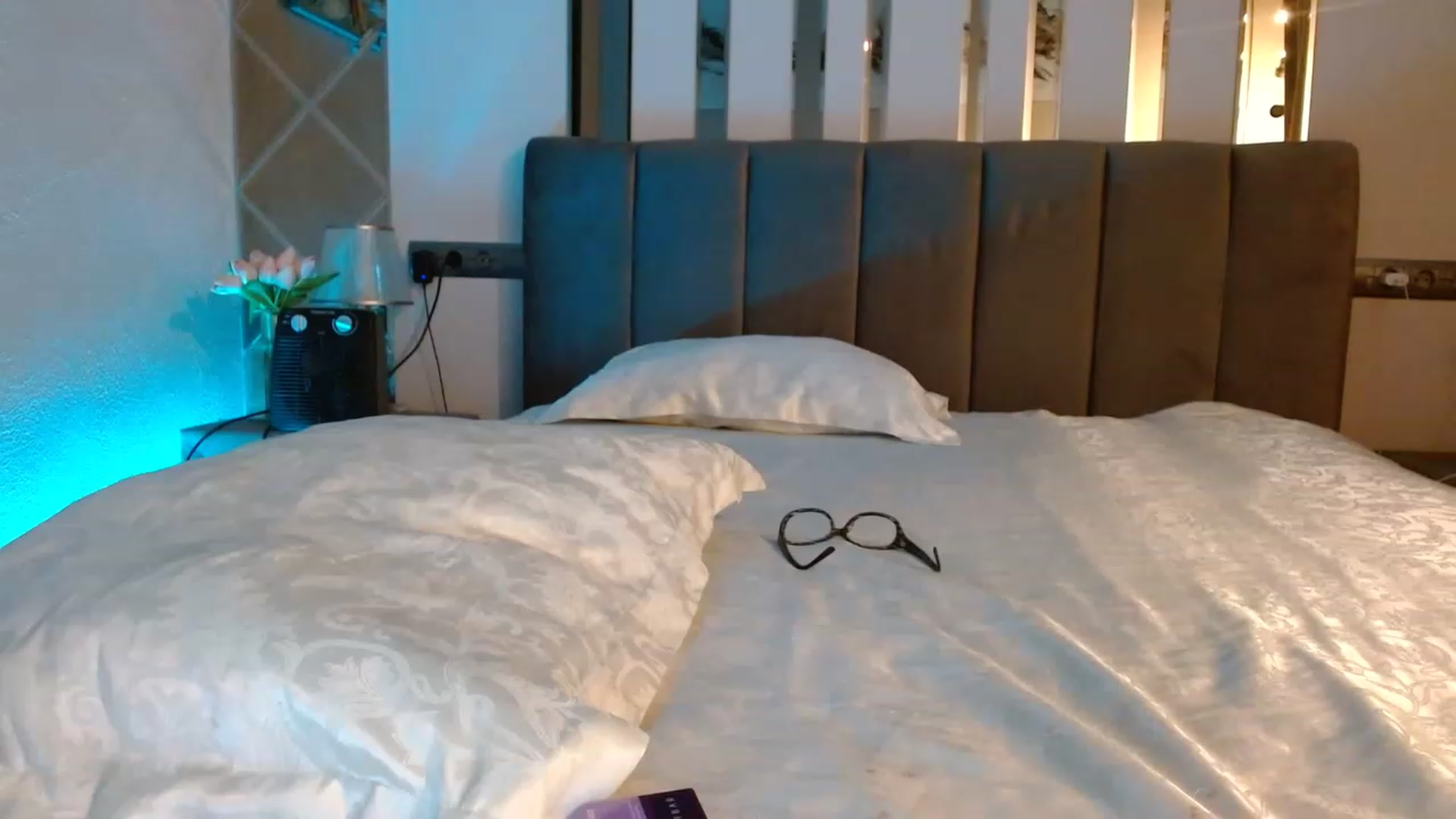 Gallery image thumbnail from IRONYGIRL's myfreecams stream on, 04/17/2023, 05:52 image 12 of 20
