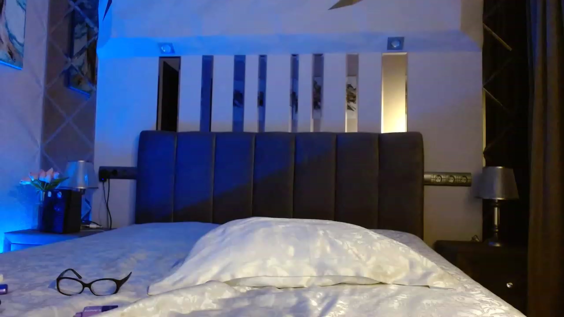 Gallery image thumbnail from IRONYGIRL's myfreecams stream on, 04/19/2023, 23:50 image 7 of 20