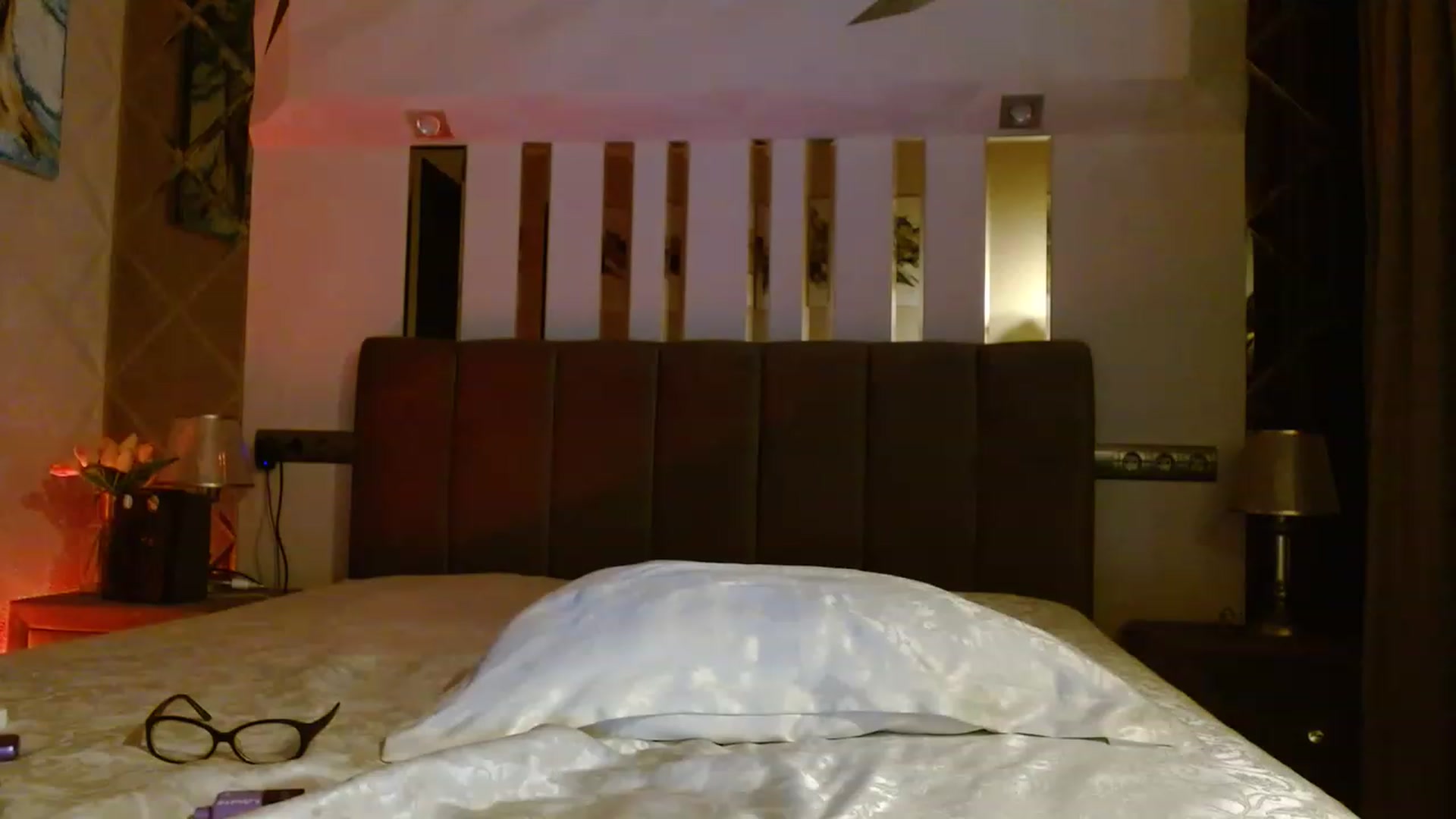 Gallery image thumbnail from IRONYGIRL's myfreecams stream on, 04/19/2023, 23:50 image 18 of 20
