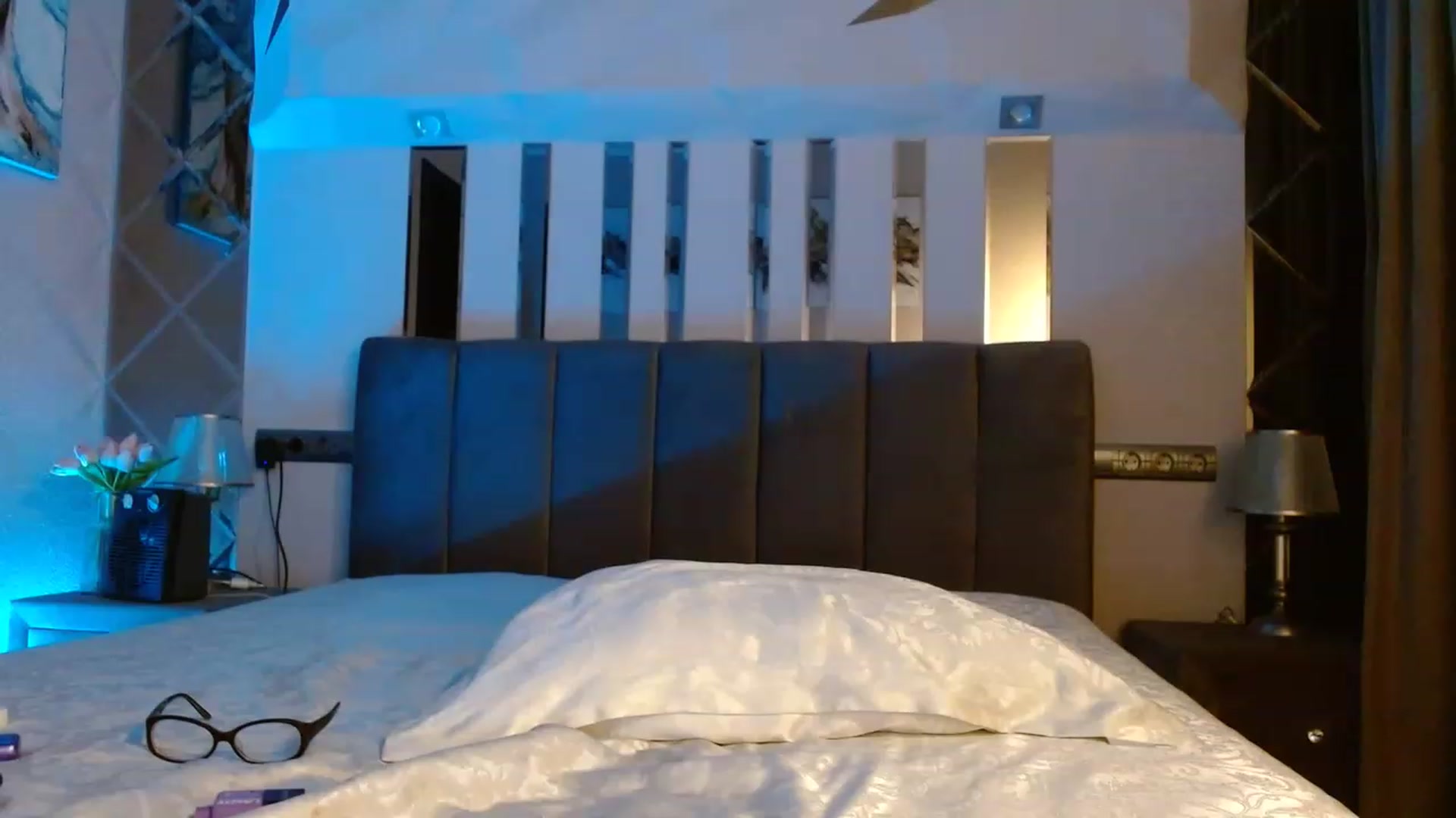 Gallery image thumbnail from IRONYGIRL's myfreecams stream on, 04/19/2023, 23:50 image 2 of 20