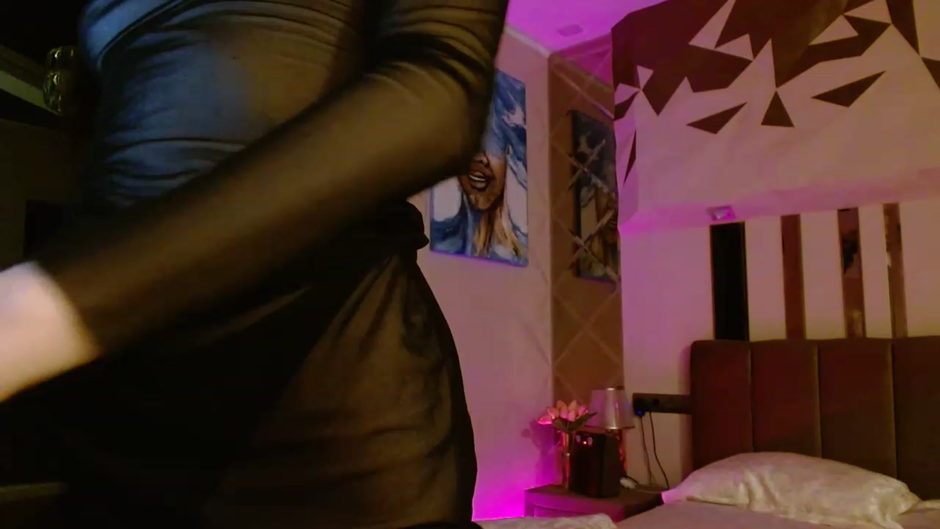 Gallery image thumbnail from IRONYGIRL's myfreecams stream on, 04/20/2023, 23:02 image 9 of 20