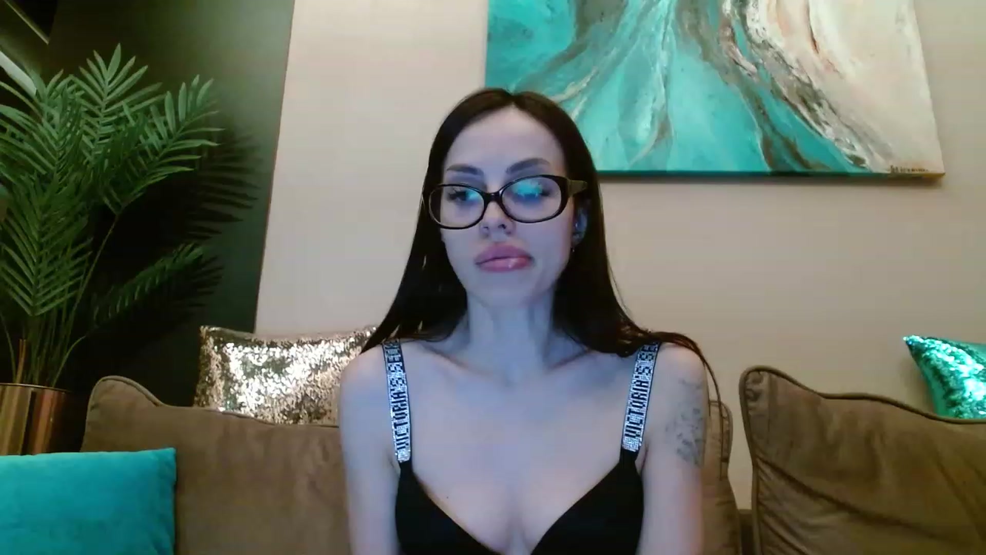 Gallery image thumbnail from IRONYGIRL's myfreecams stream on, 04/22/2023, 18:57 image 7 of 20