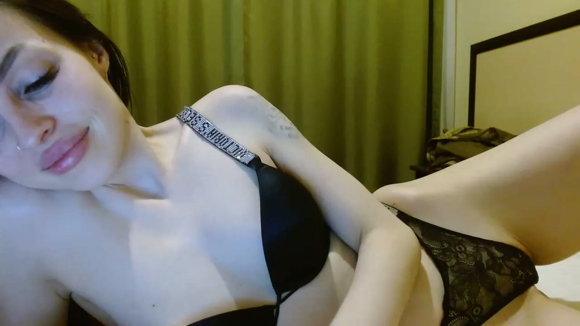 Gallery image thumbnail from IRONYGIRL's myfreecams stream on, 05/18/2023, 03:24 image 12 of 20