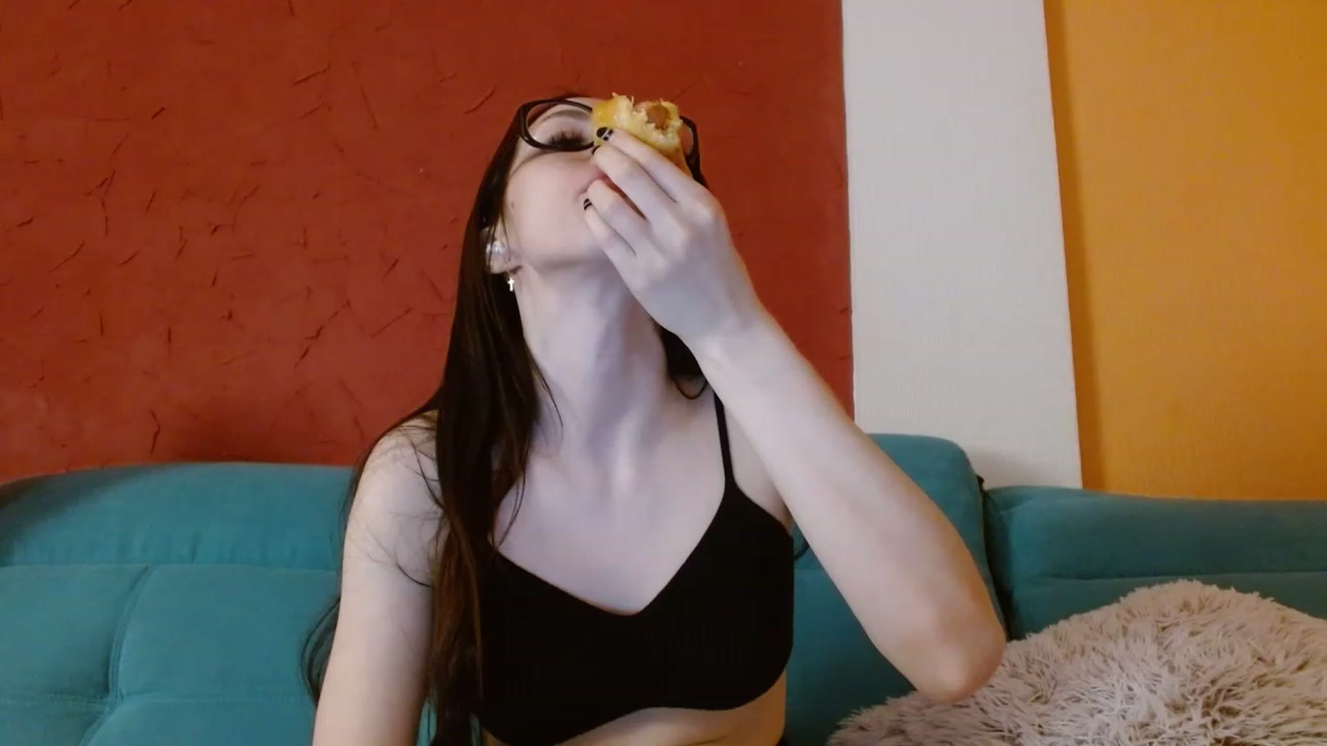 Gallery image thumbnail from IRONYGIRL's myfreecams stream on, 06/10/2023, 16:37 image 6 of 20