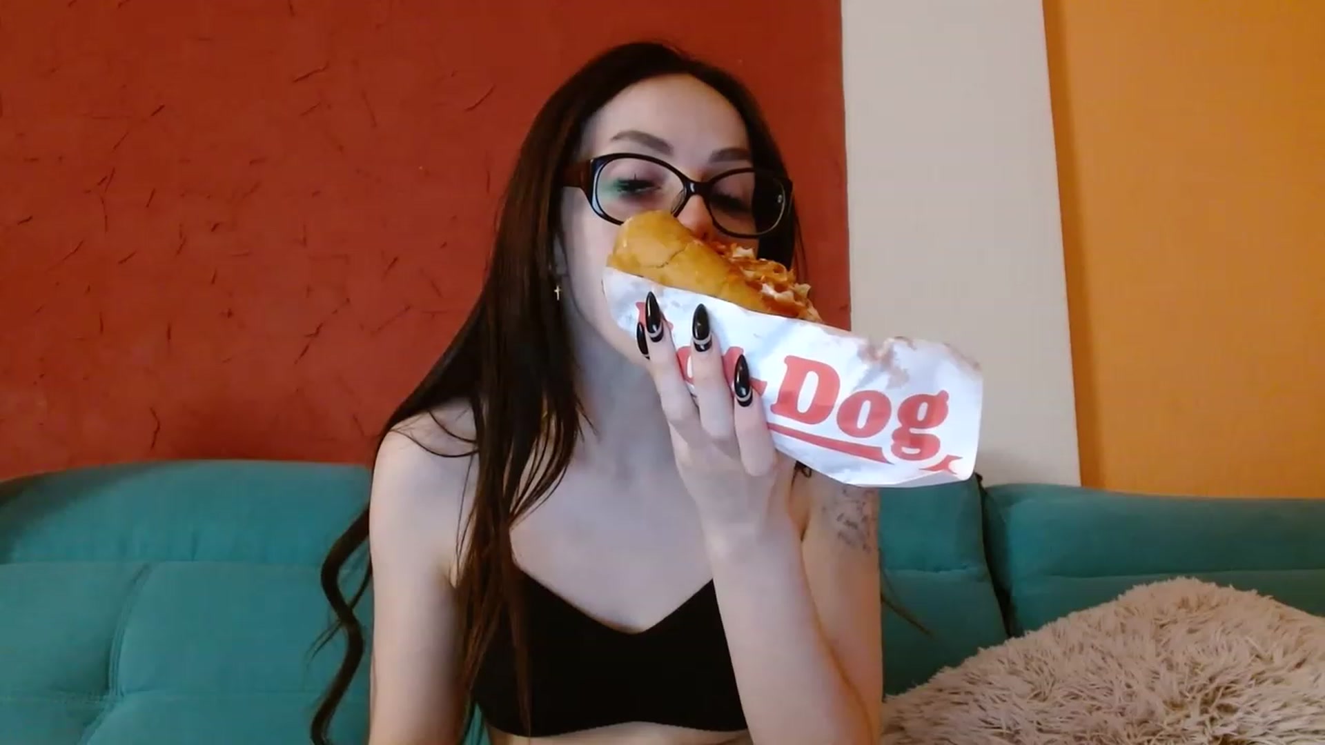 Gallery image thumbnail from IRONYGIRL's myfreecams stream on, 06/10/2023, 16:37 image 5 of 20