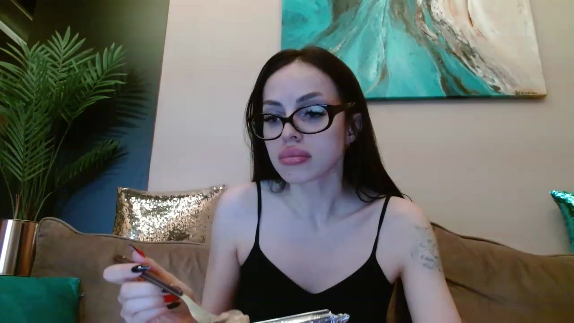 Gallery image thumbnail from IRONYGIRL's myfreecams stream on, 06/19/2023, 18:51 image 5 of 20