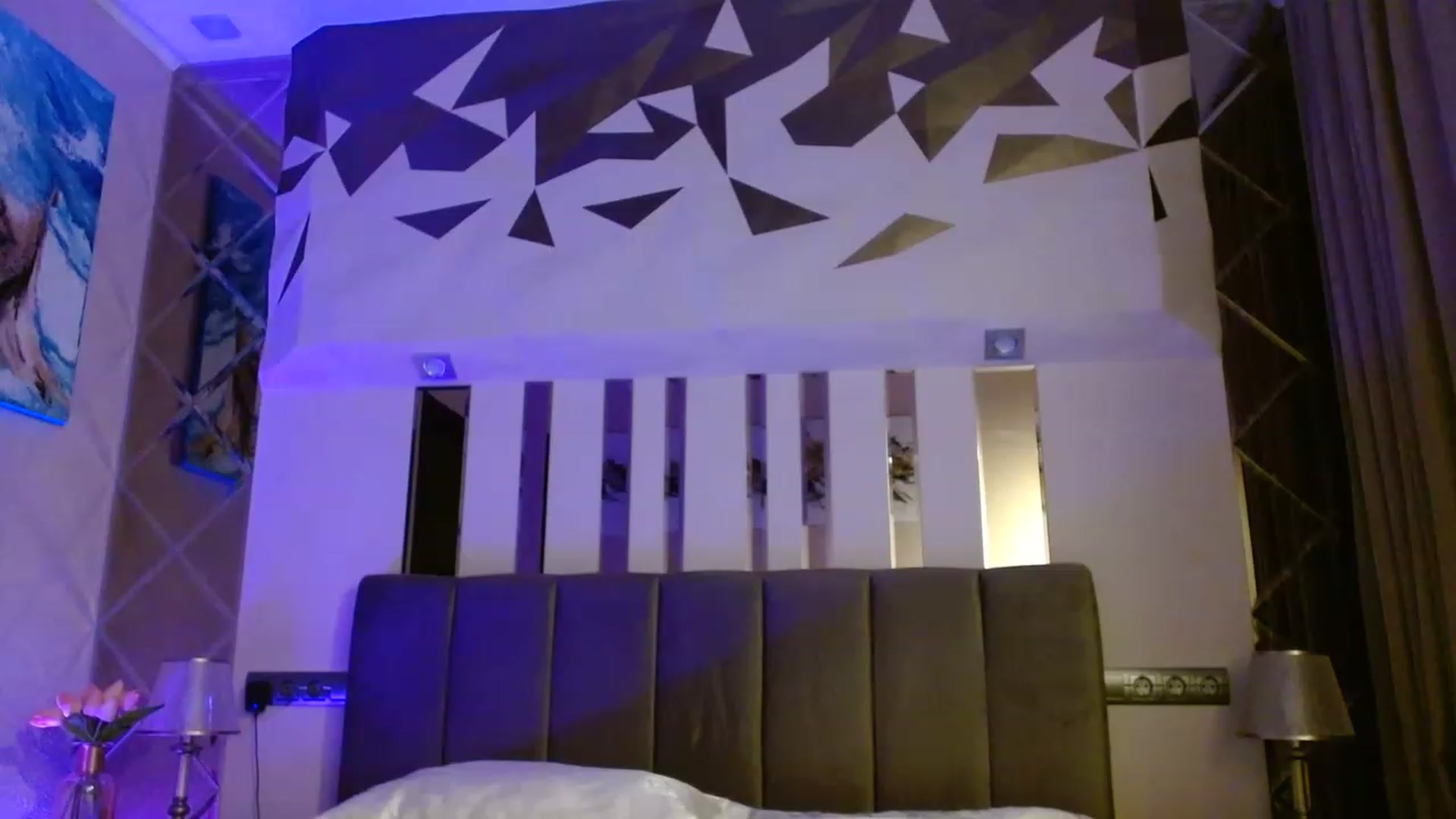 Gallery image thumbnail from IRONYGIRL's myfreecams stream on, 06/23/2023, 24:21 image 10 of 20