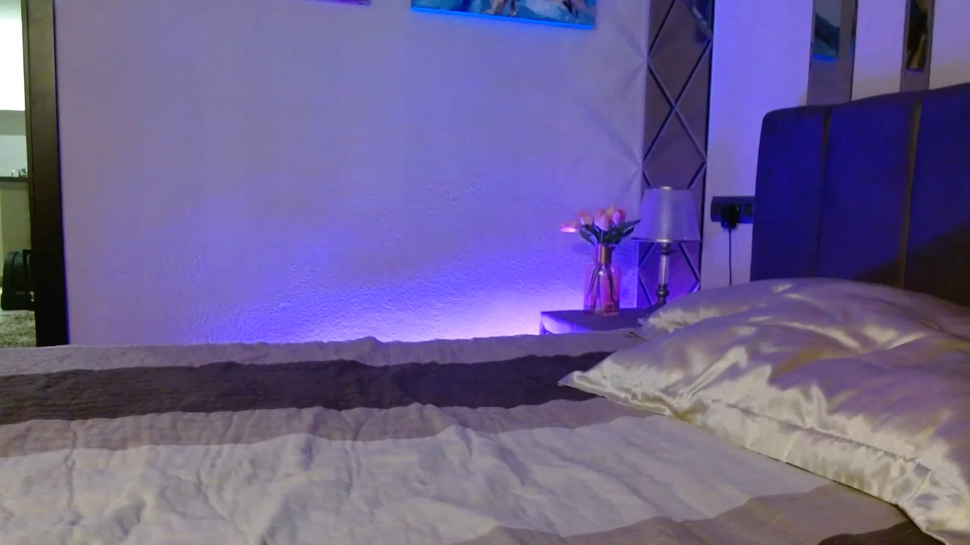 Gallery image thumbnail from IRONYGIRL's myfreecams stream on, 07/16/2023, 24:25 image 2 of 20