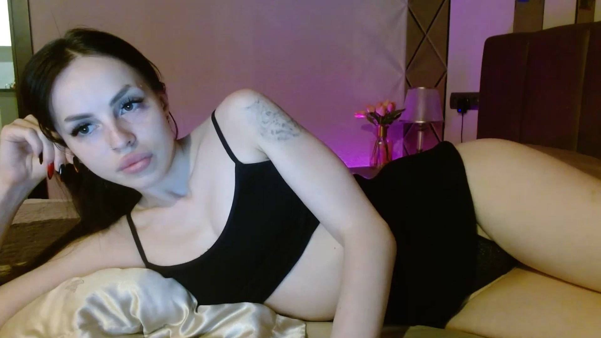 Gallery image thumbnail from IRONYGIRL's myfreecams stream on, 07/18/2023, 20:35 image 6 of 20