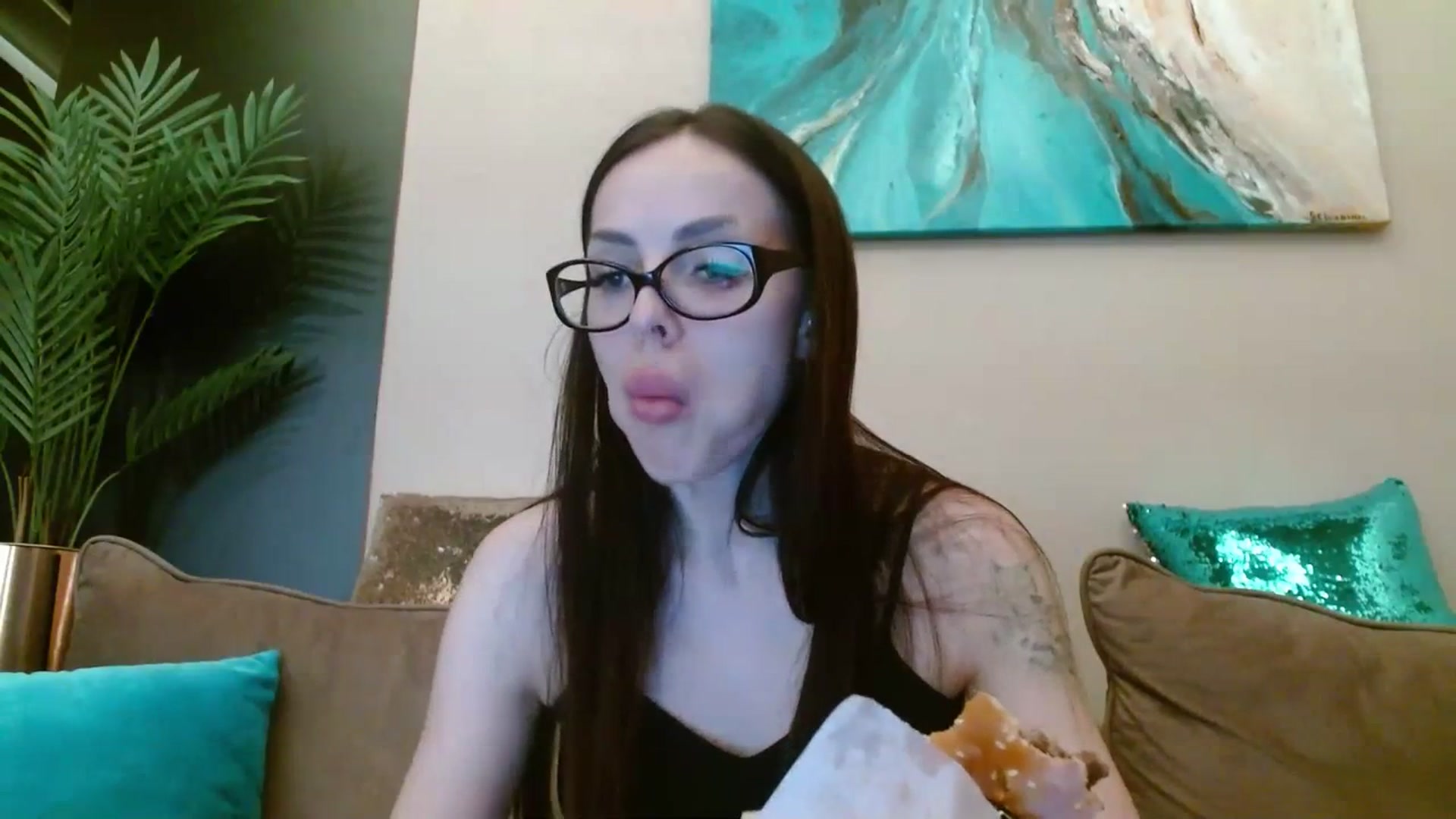 Gallery image thumbnail from IRONYGIRL's myfreecams stream on, 07/20/2023, 17:35 image 9 of 20